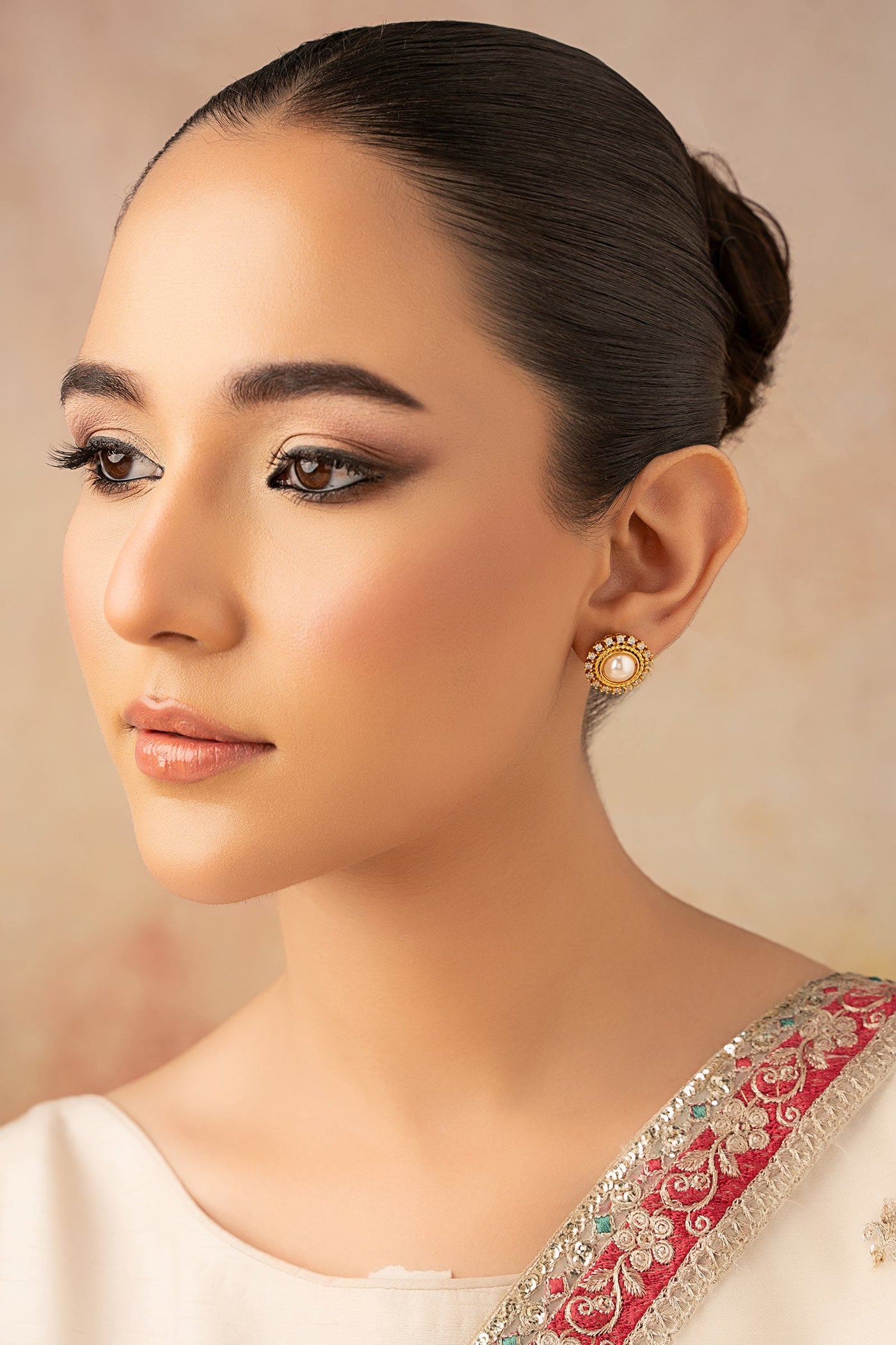 Pearl Studs