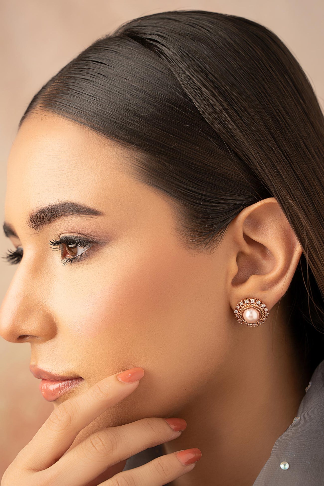 Pearl Studs