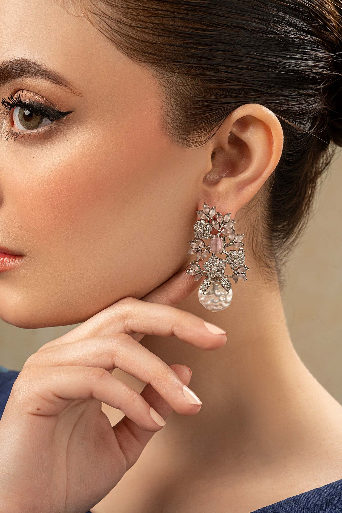 Ahlam Studs
