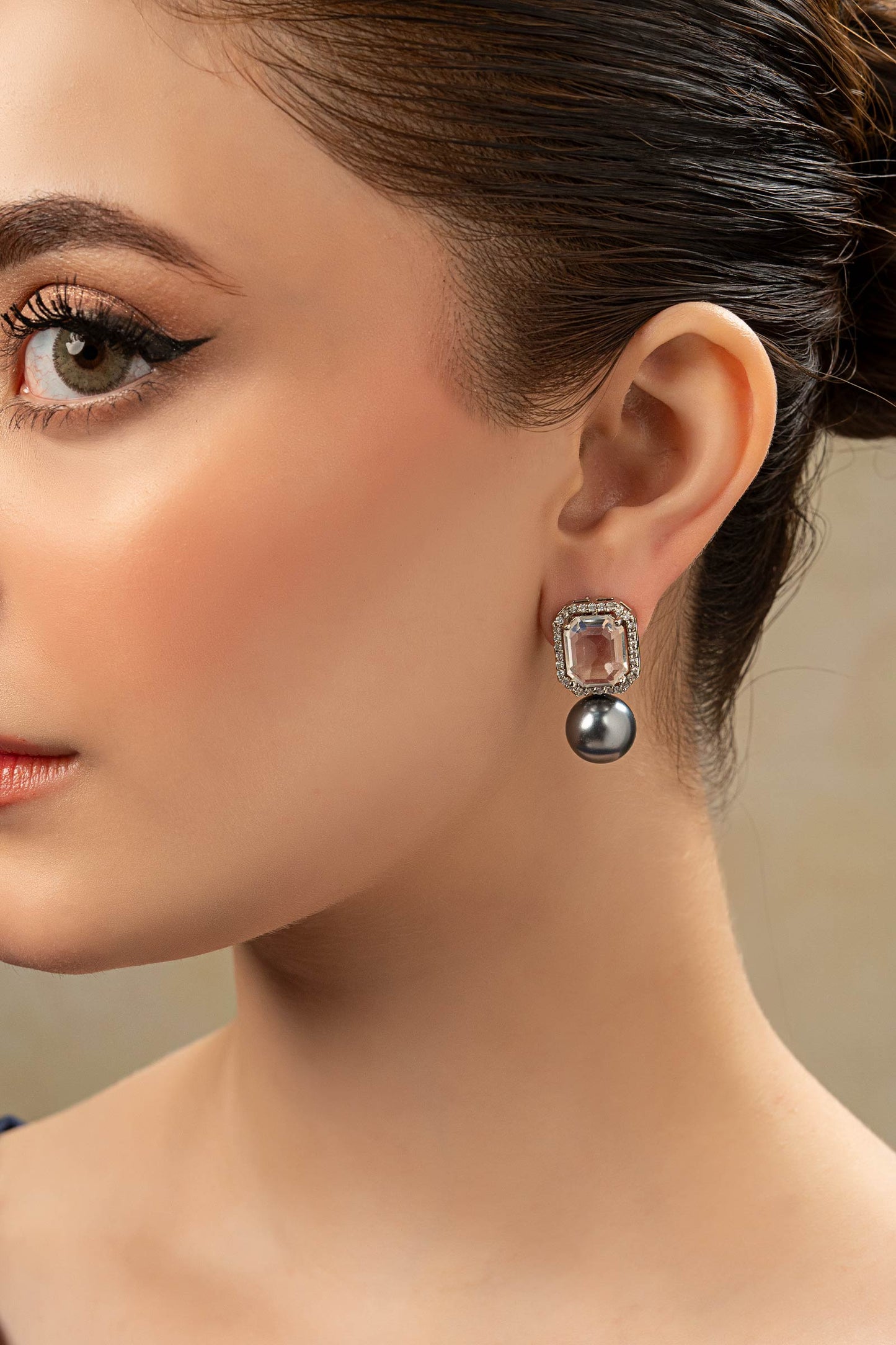 Mist Studs