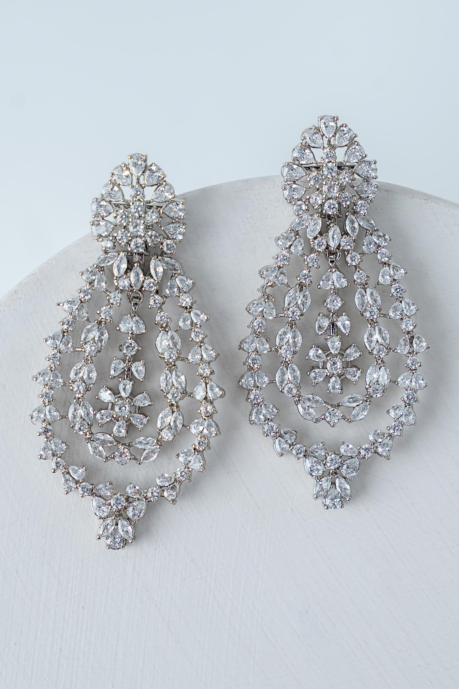 Zarinae Earrings