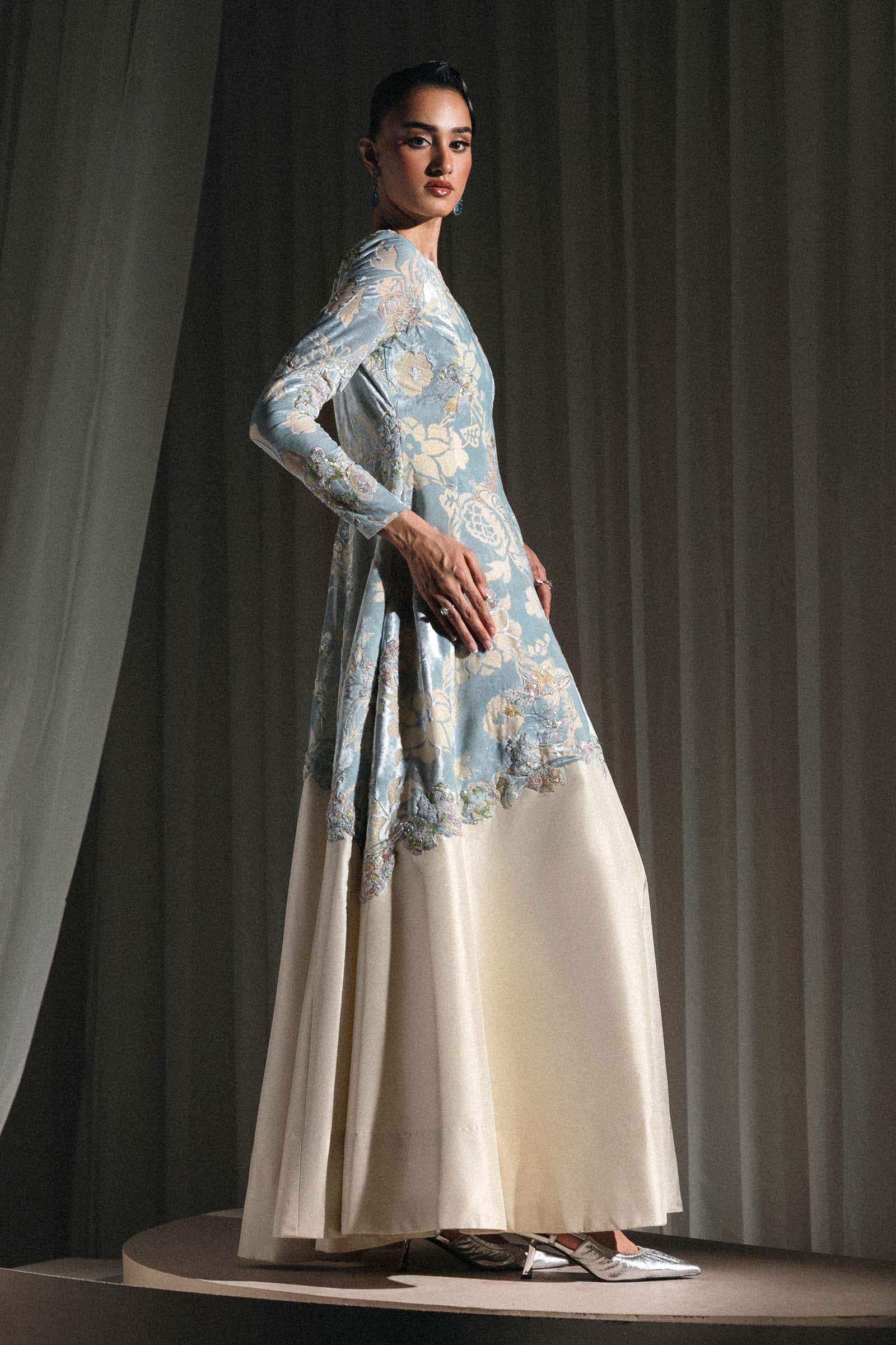 Embroidered Velvet Fabric (1Pc)
