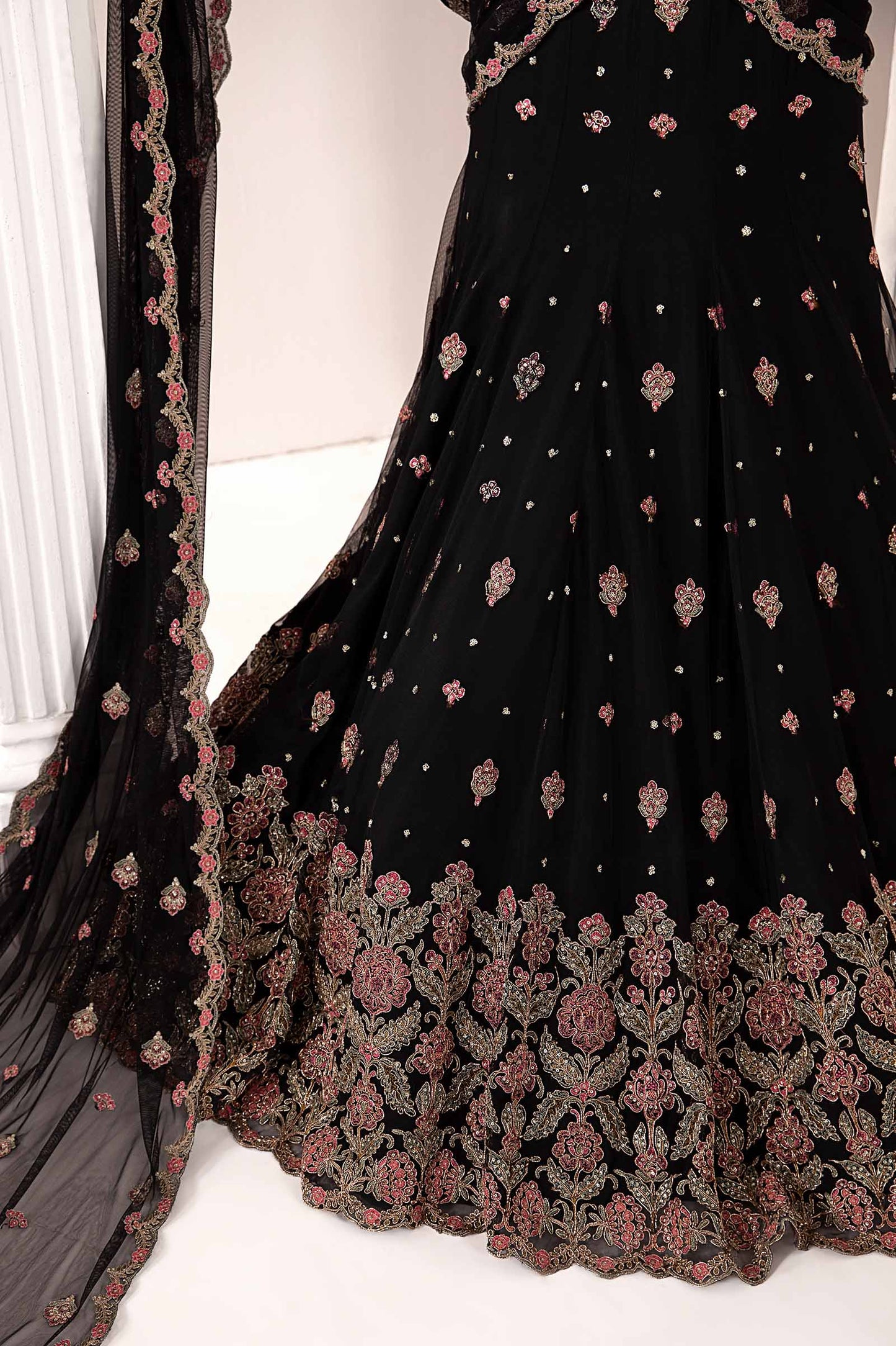 Embroidered Poly Net Fabric Sleeves | LF-704