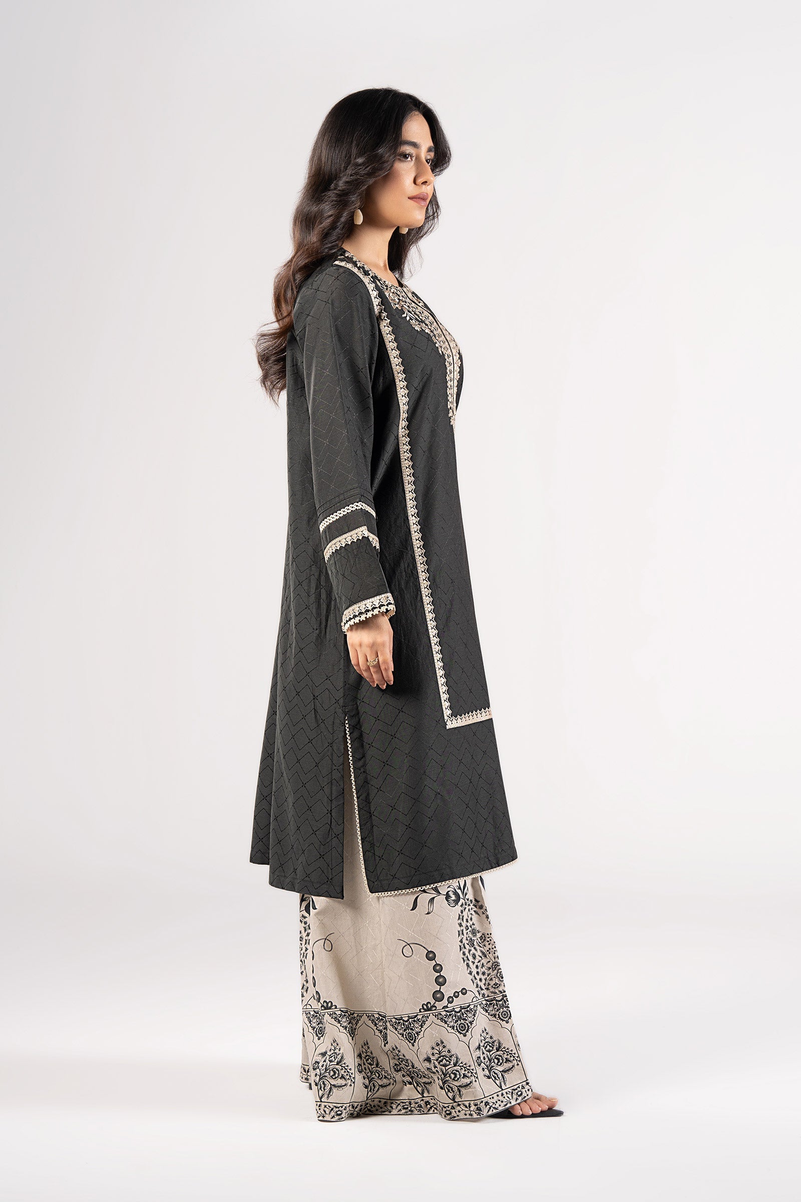 2 Pc Embroidered Viscose Suit
