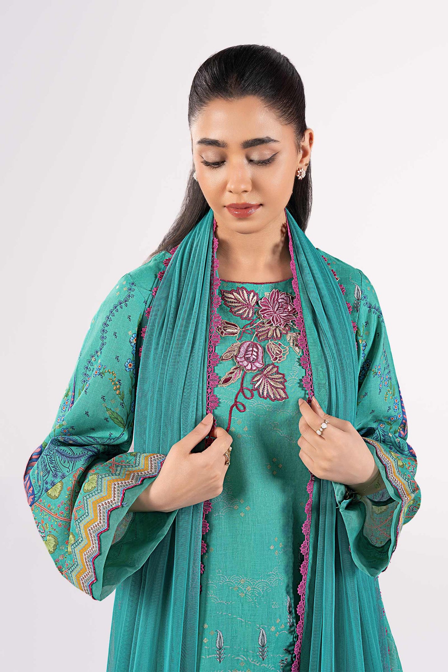 2 Pc Embroidered Lurex Mukaish Suit