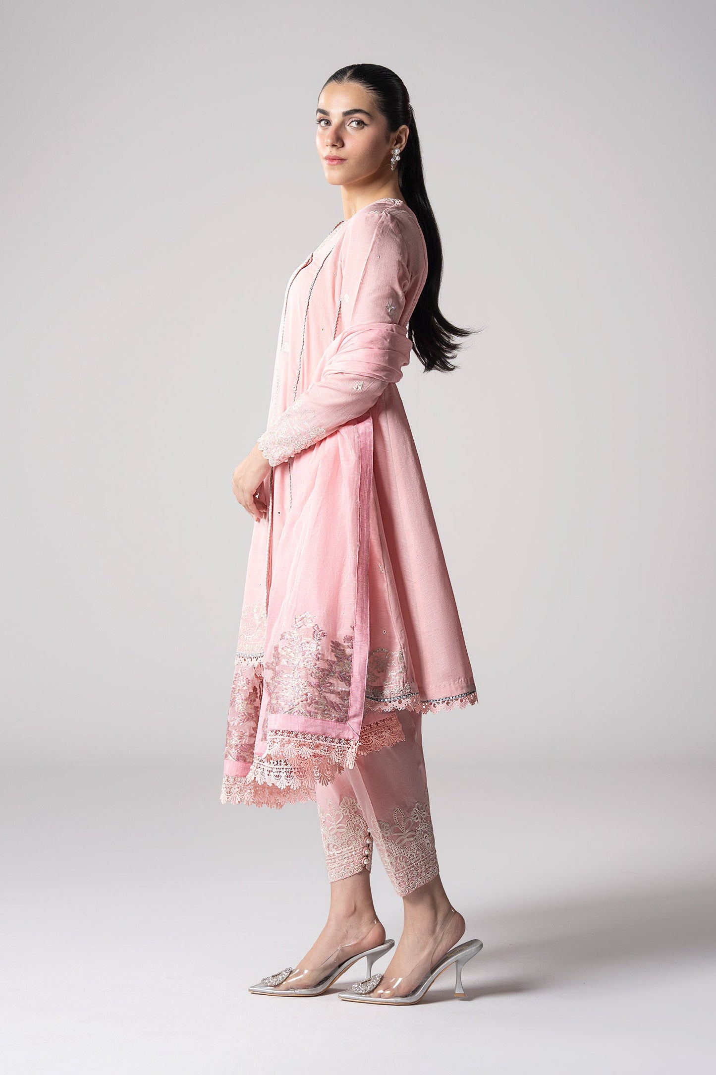 3 Pc Embroidered Slub Lawn Suit