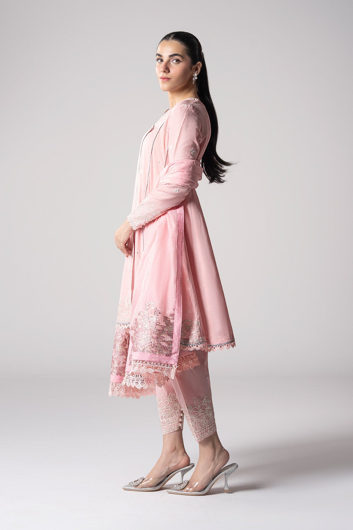 3 Pc Embroidered Slub Lawn Suit