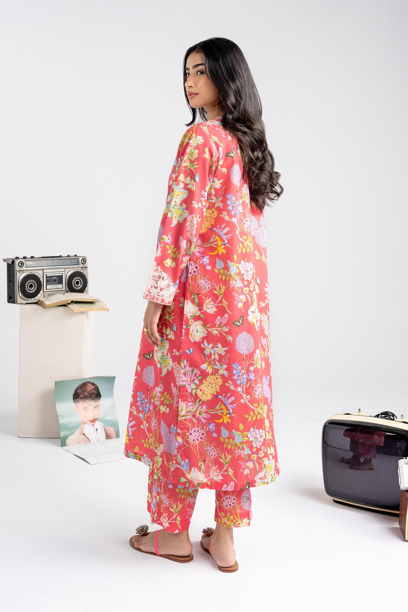2 Pc Embroidered Slub Lawn Suit