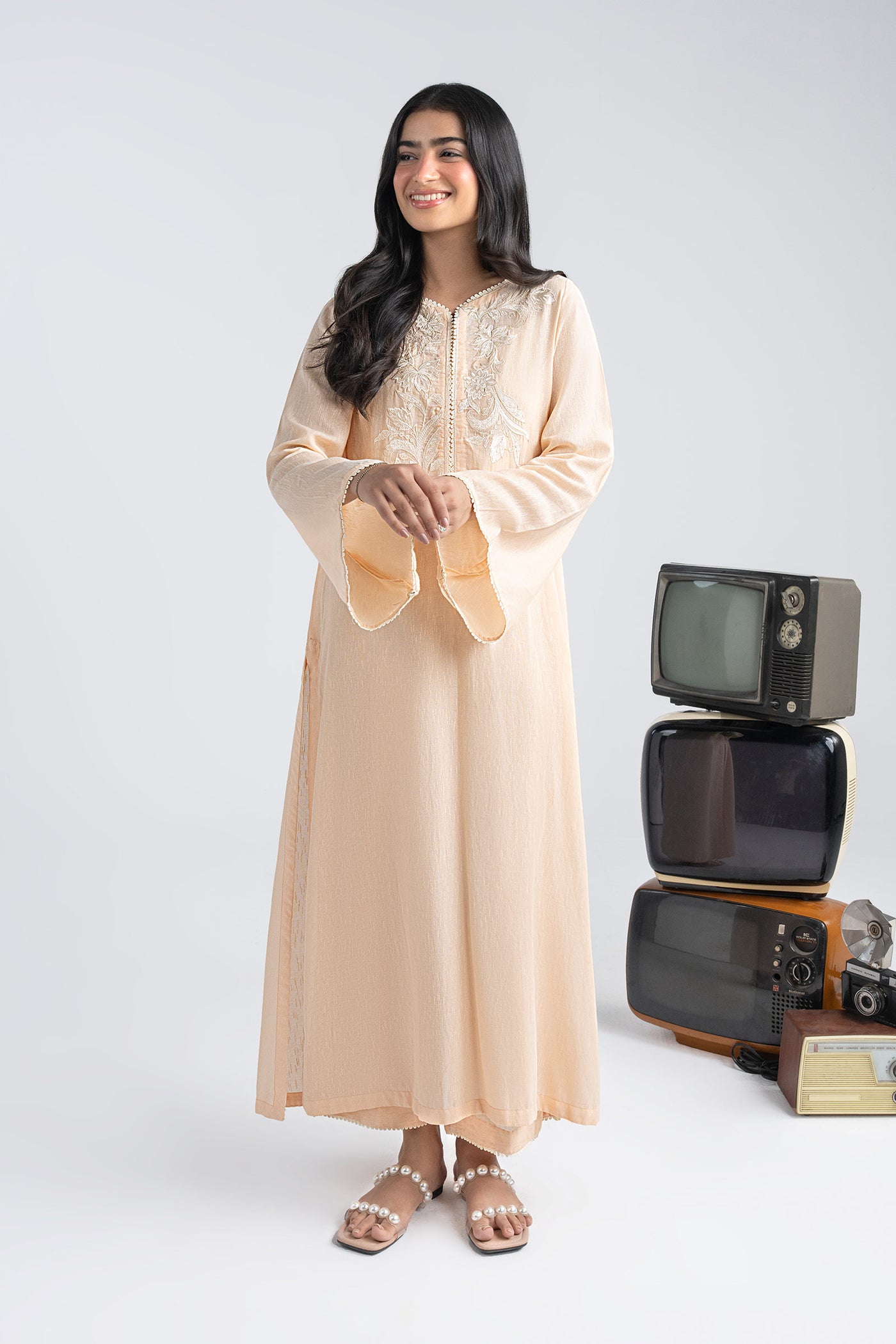2 Pc Embroidered Karandi Suit