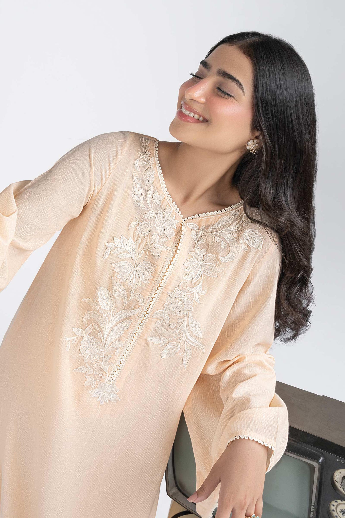 2 Pc Embroidered Karandi Suit