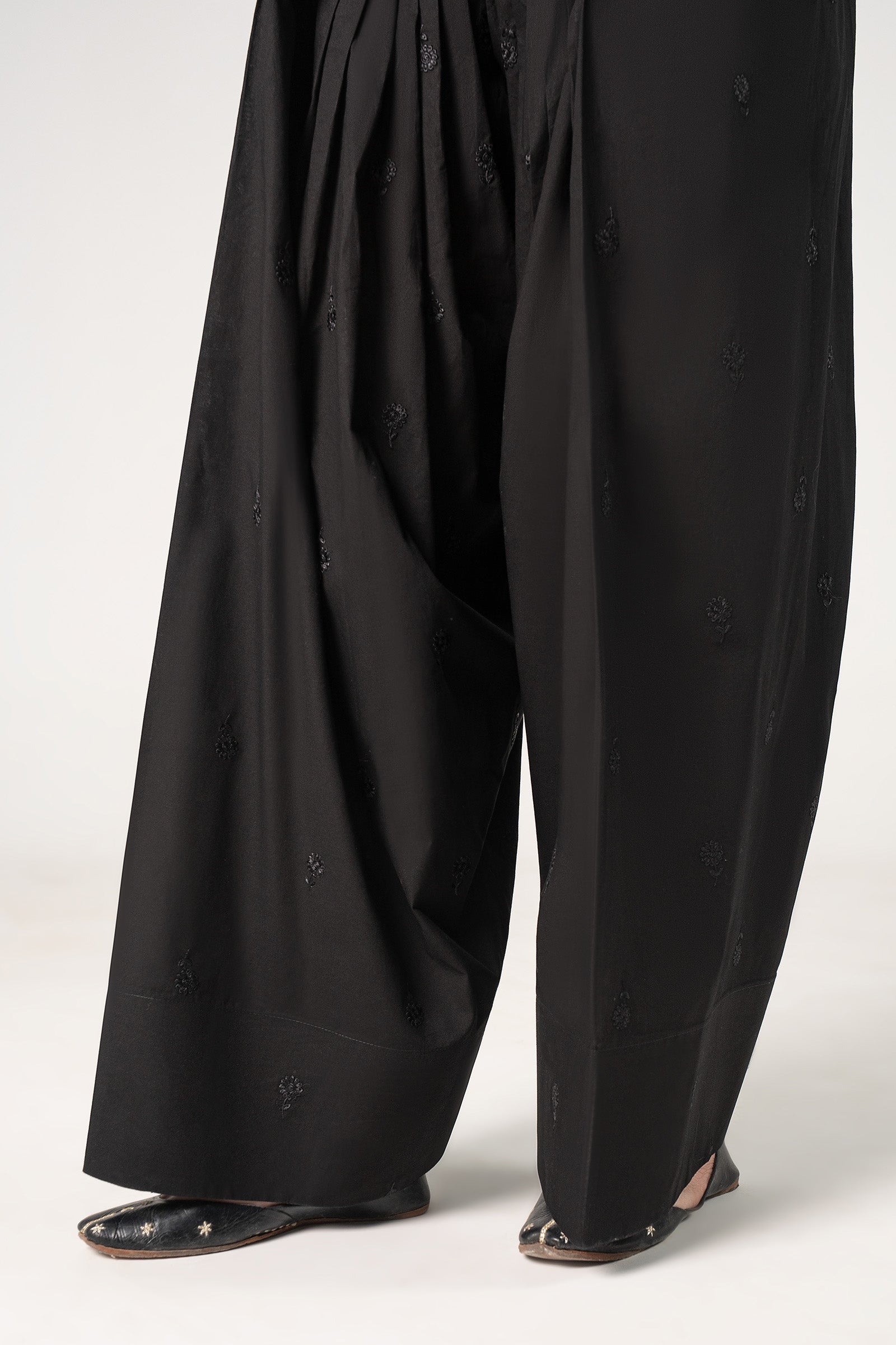 Embroidered Cambric Shalwar