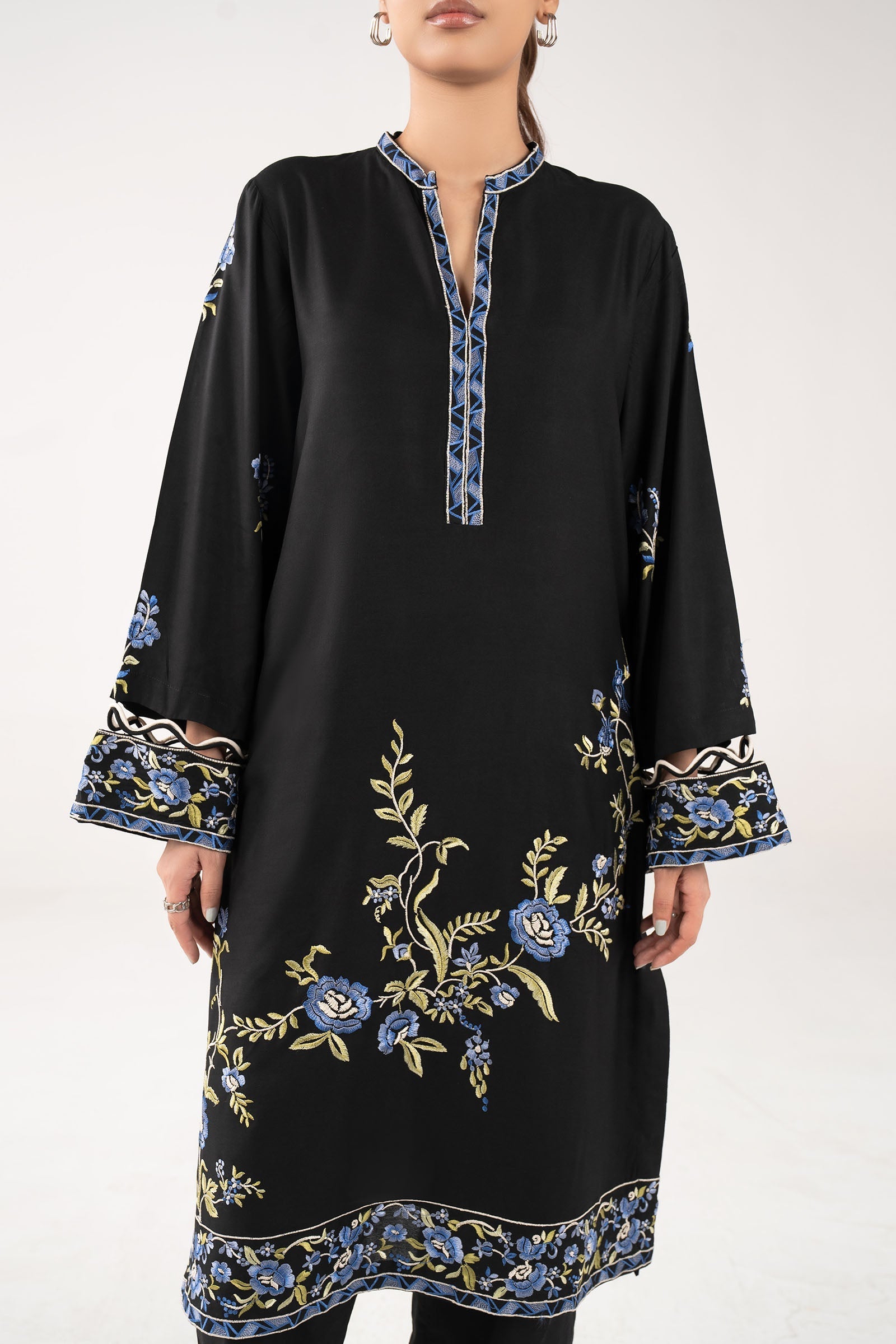 2 Pc Embroidered Arabic Lawn Suit