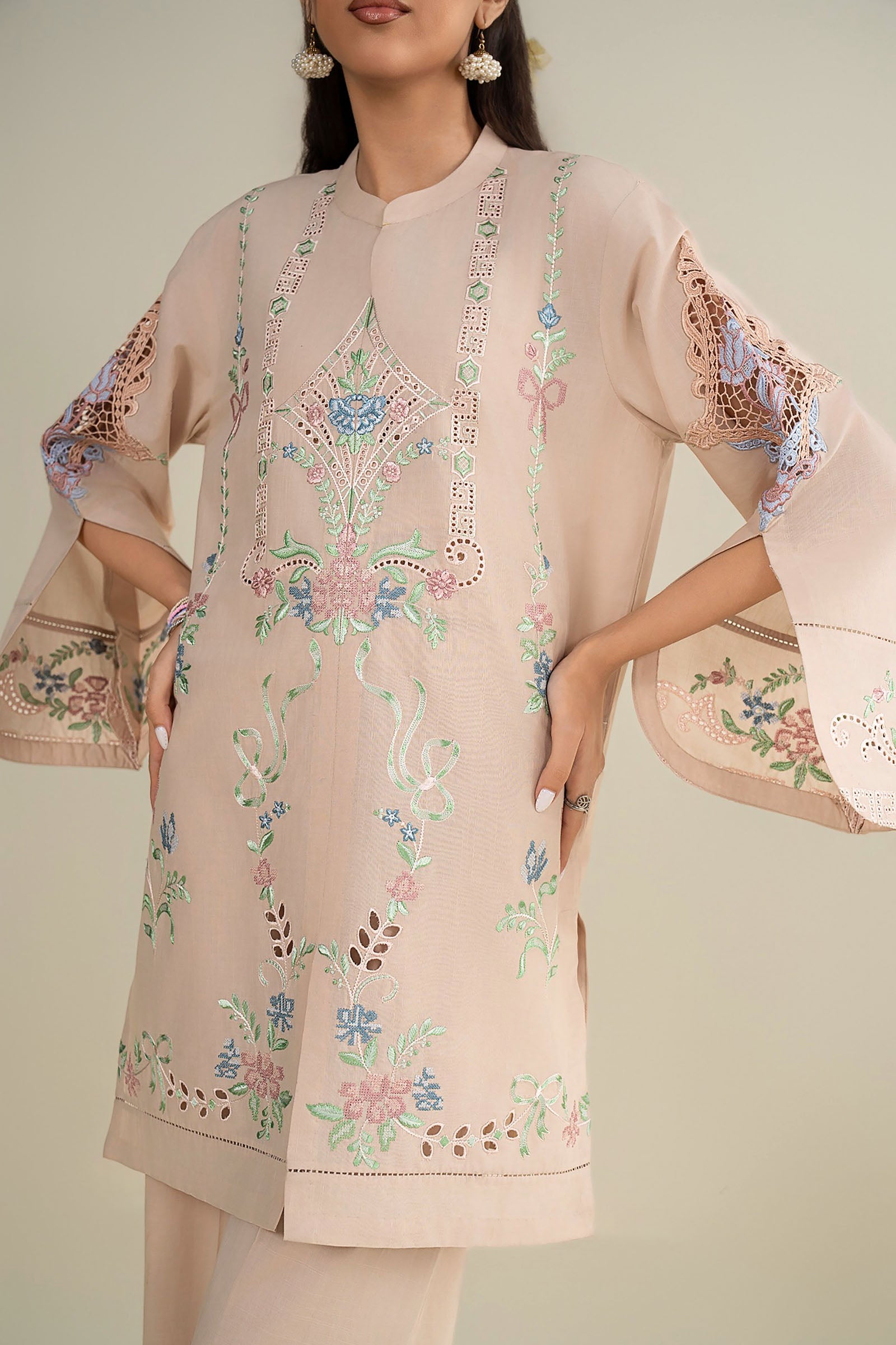 2 Pc Embroidered Slub Lawn Suit