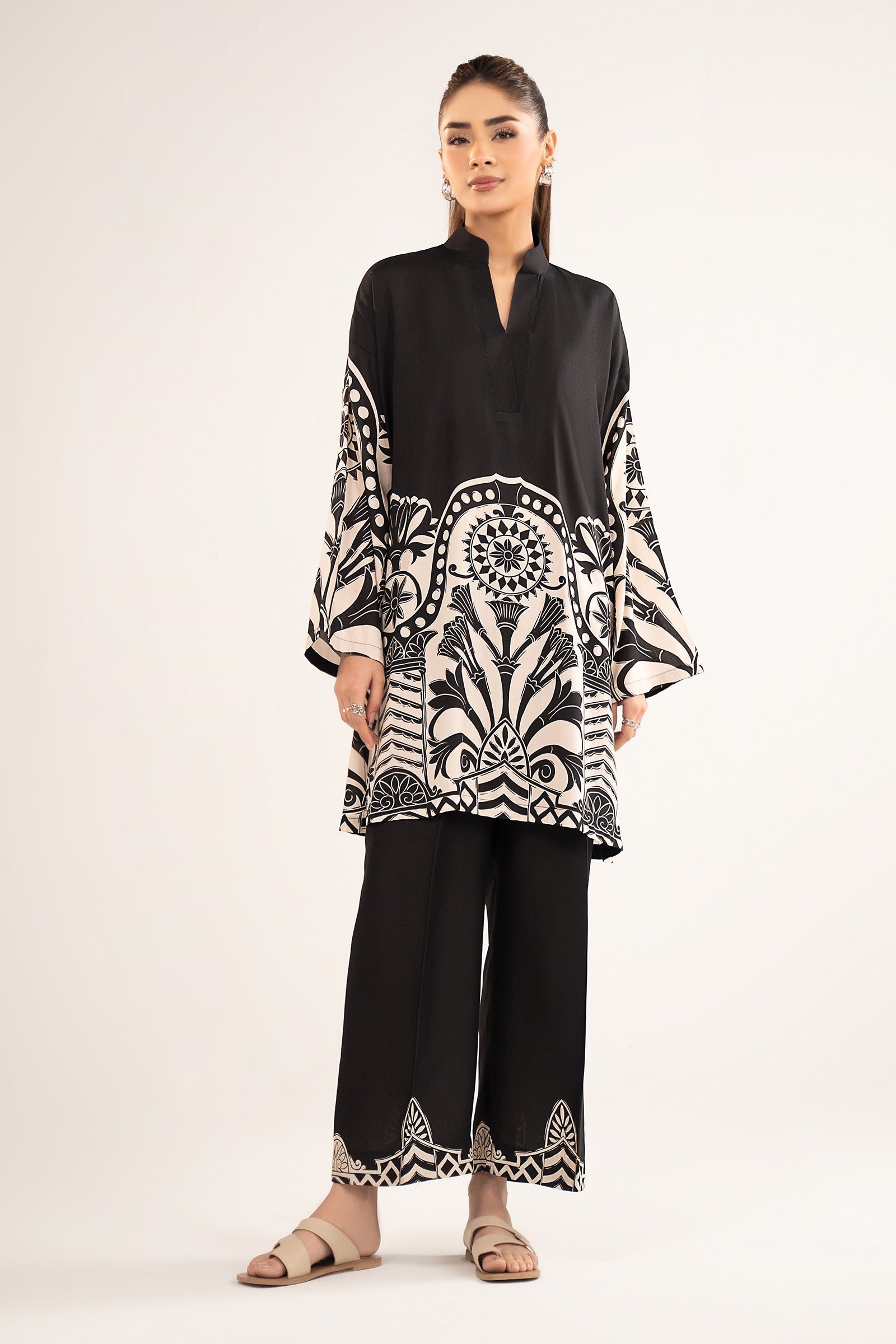 2 Pc Printed Arabic Lawn Suit