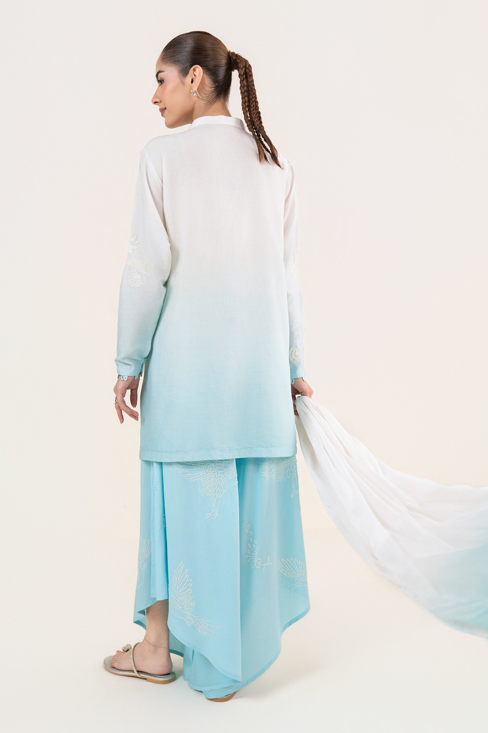 3 Pc Embroidered Arabic Lawn Suit