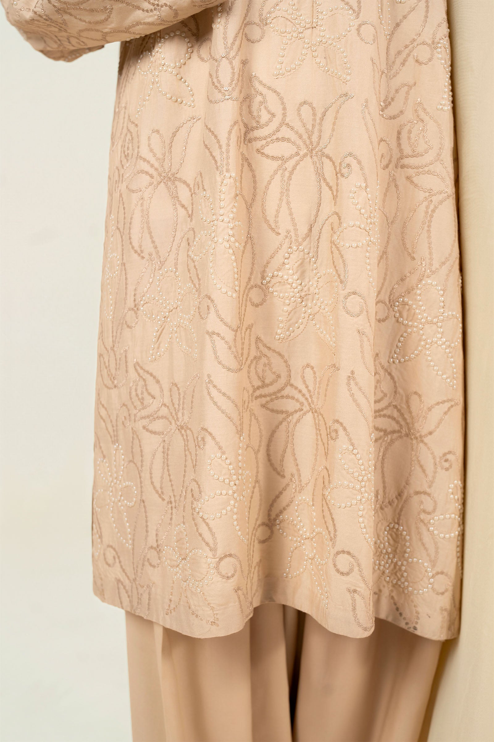 3 Pc Embroidered Arabic Lawn Suit
