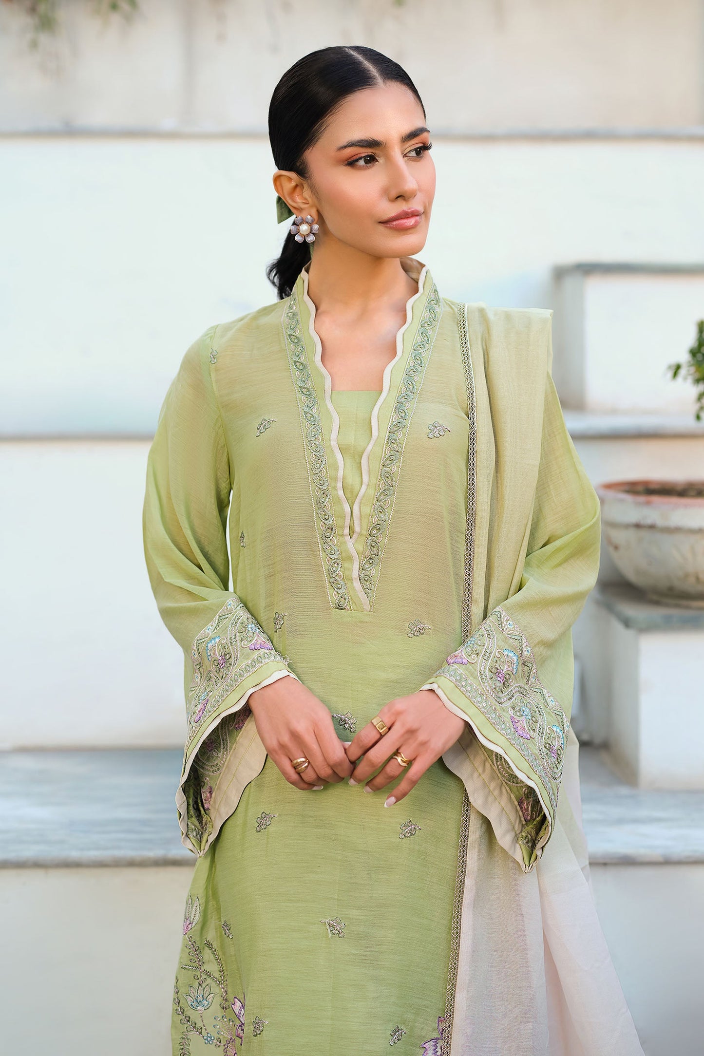 3 Pc Embroidered Paper Lawn Suit