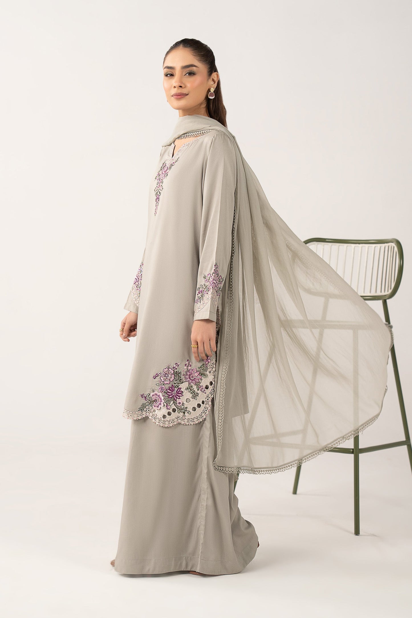 2 Pc Embroidered Arabic Lawn Suit