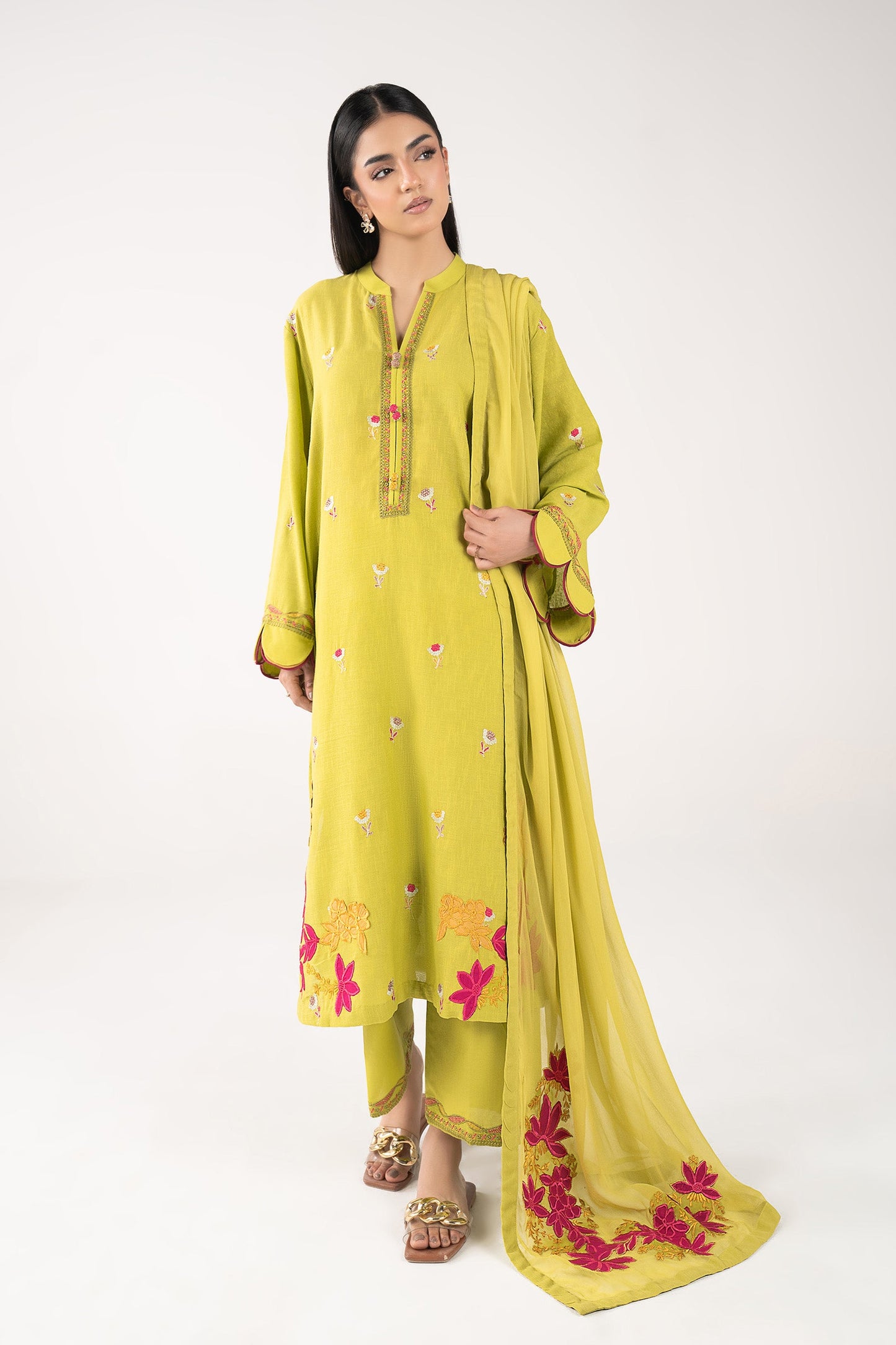 3 Pc Embroidered Lawn Suit