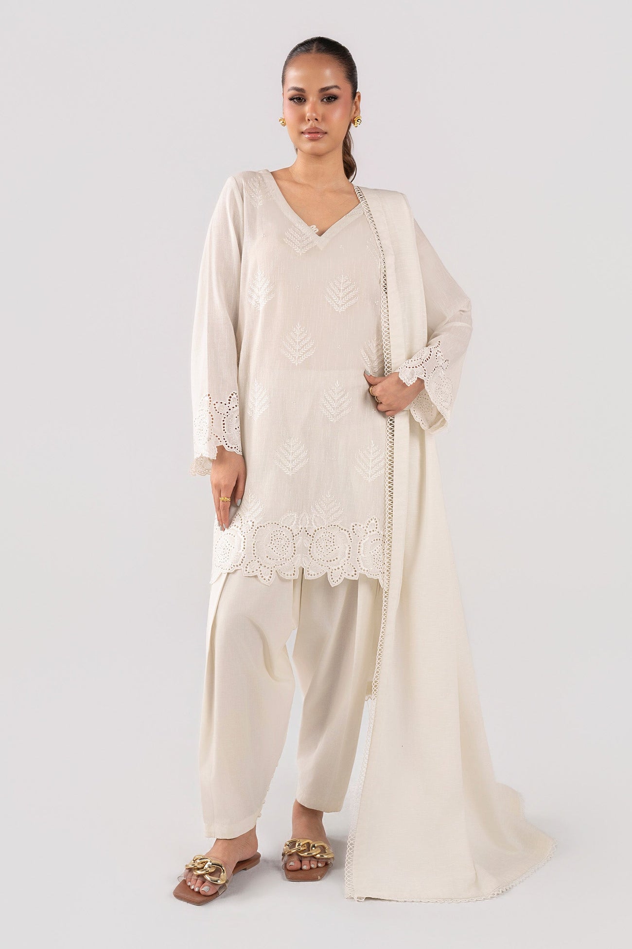 3 Piece Embroidered Karandi Suit
