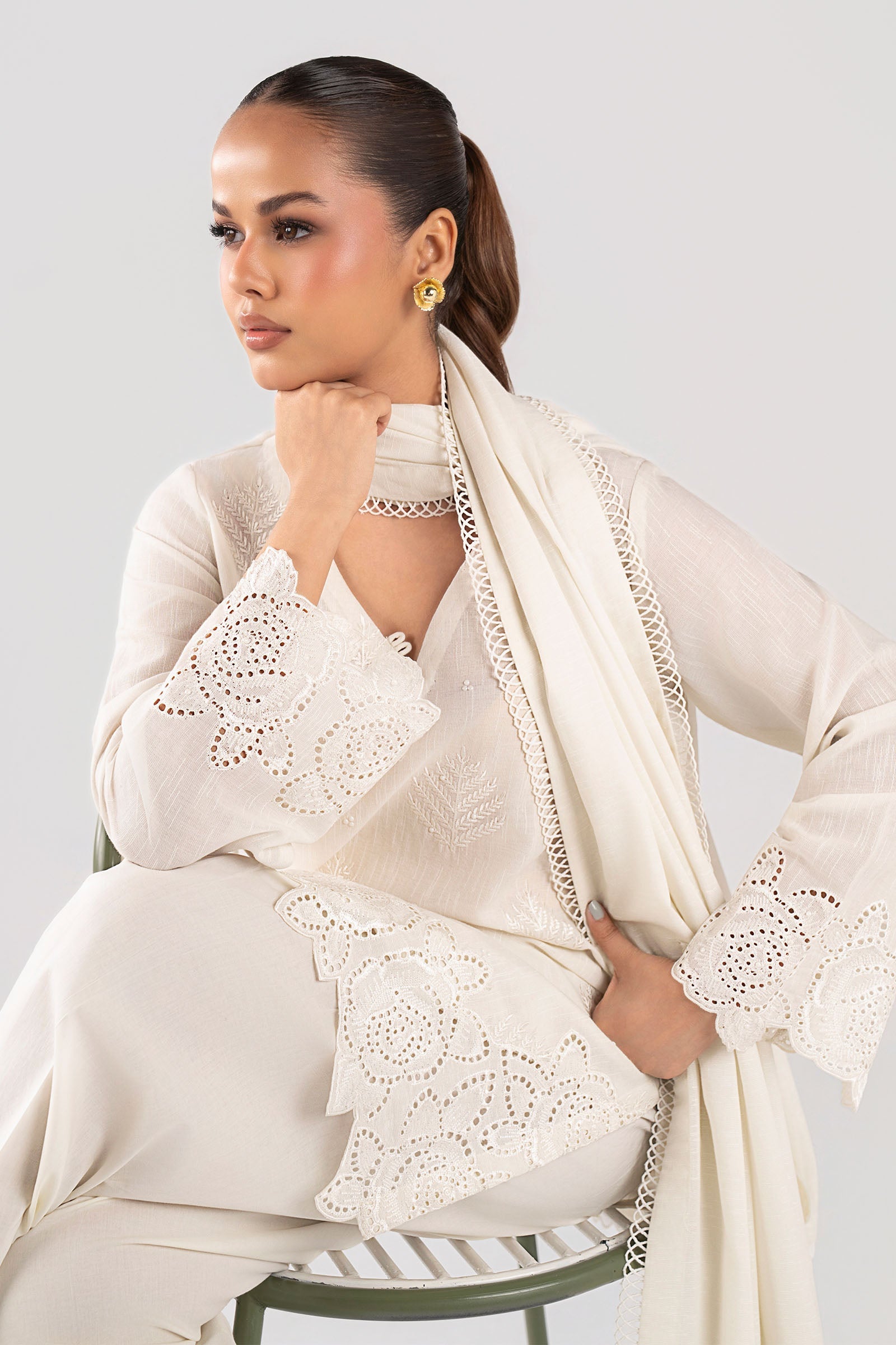 3 Piece Embroidered Karandi Suit