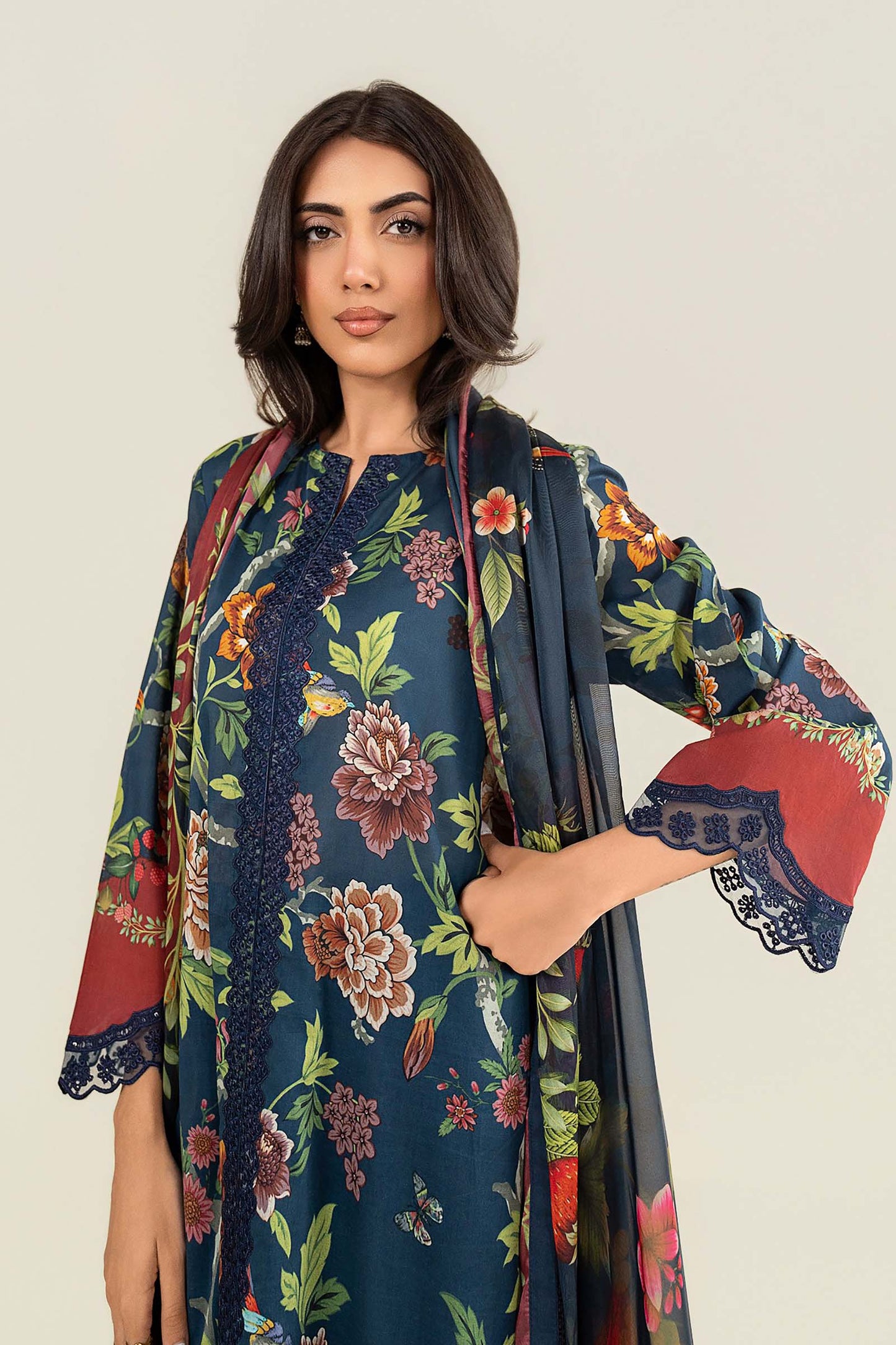 3 Pc Embroidered Lawn Suit
