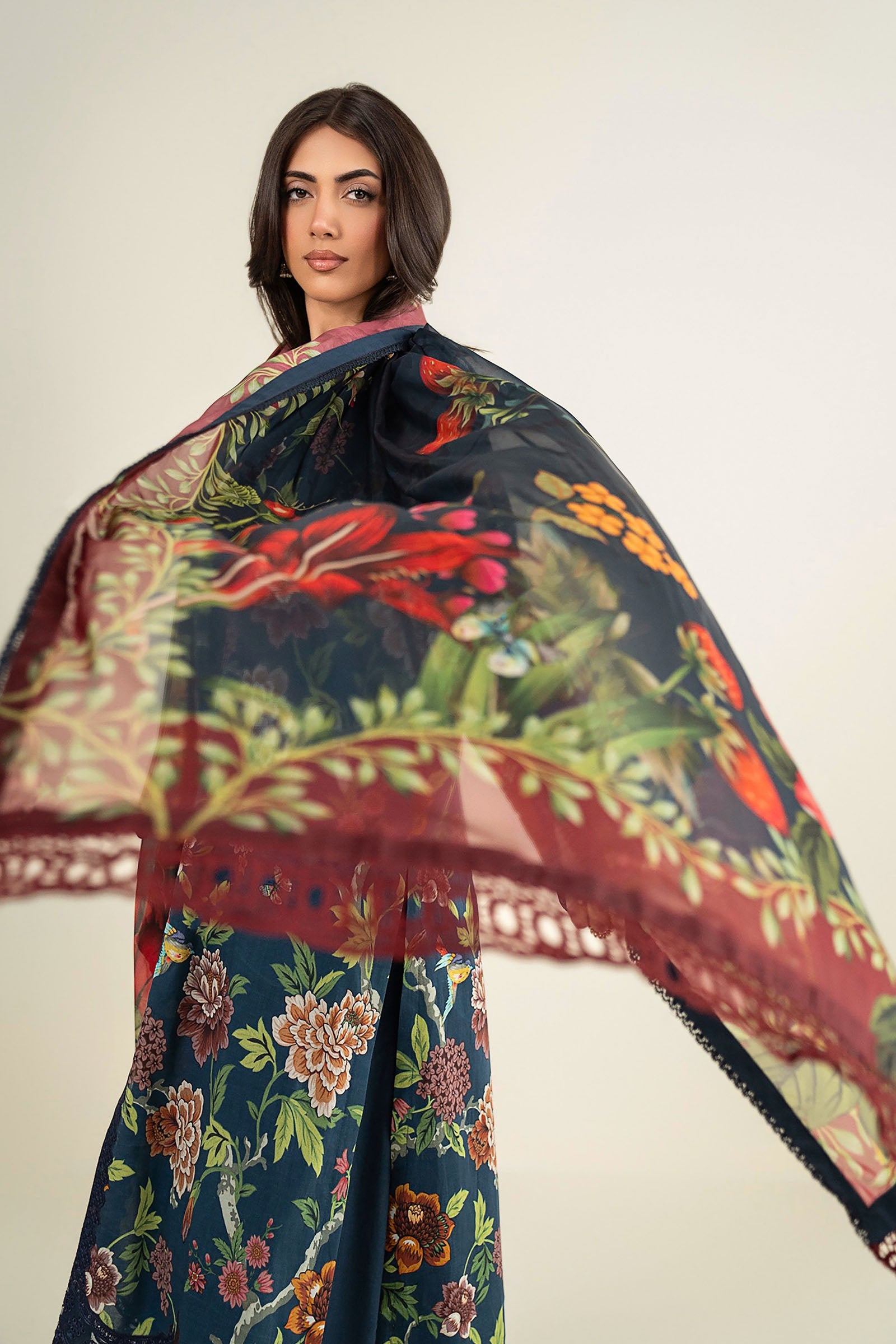 3 Pc Embroidered Lawn Suit
