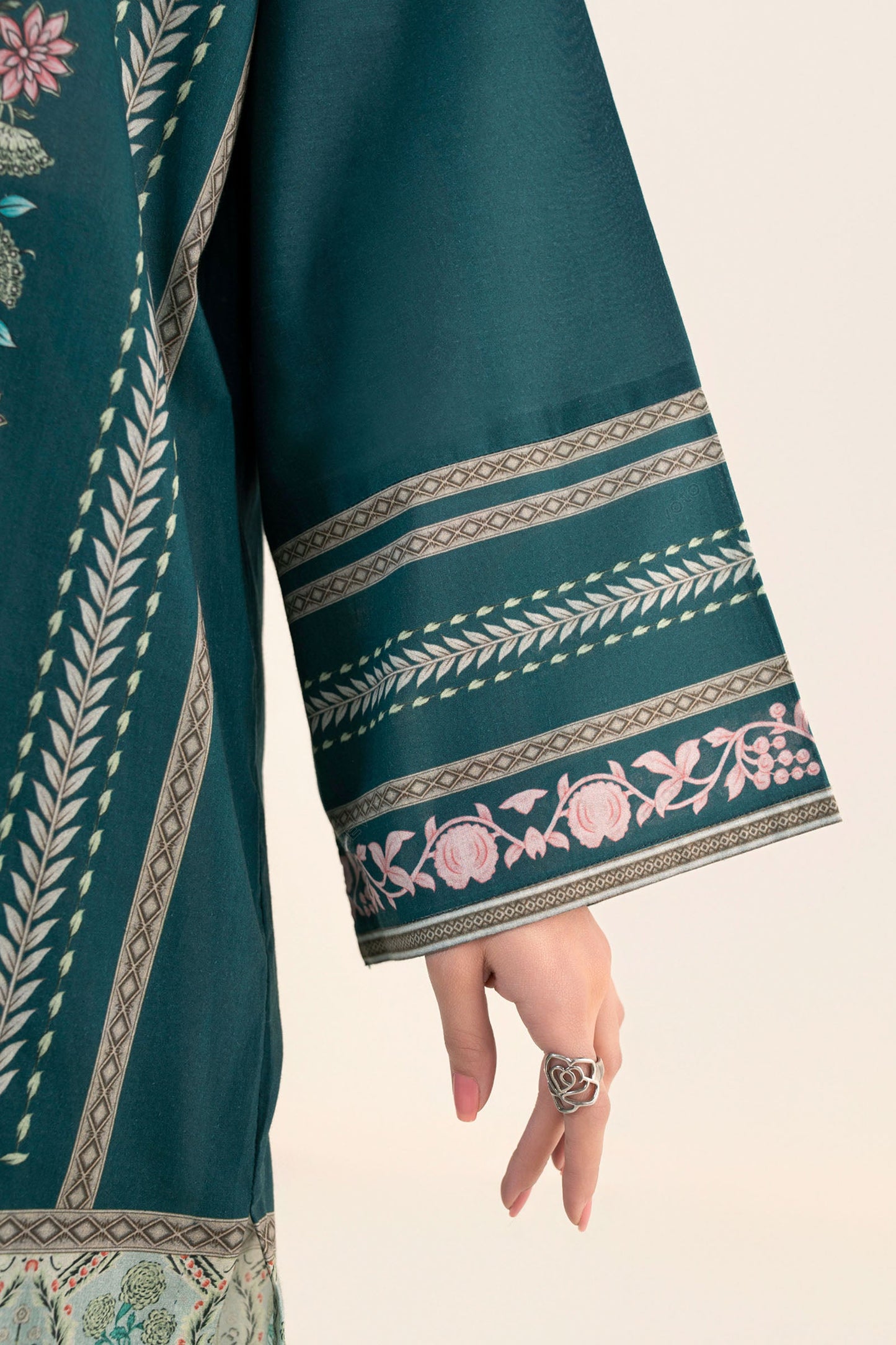 2 Pc Printed Lawn Suit