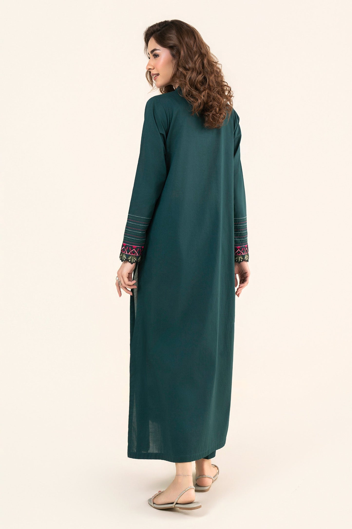 2 Pc Embroidered Slub Lawn Suit