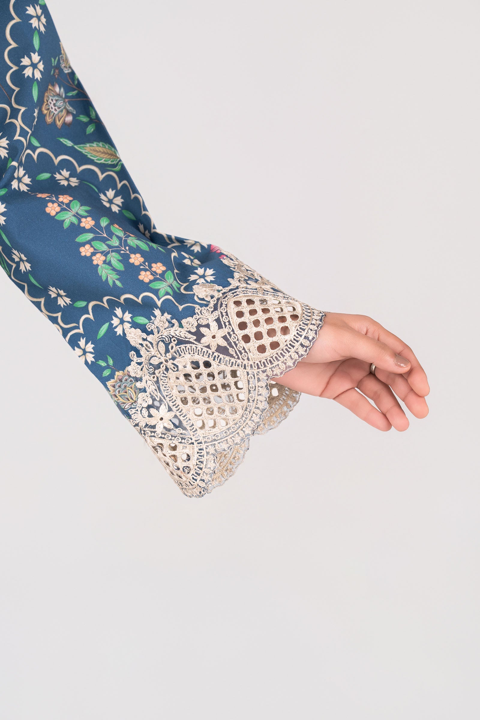 2 Pc Embroidered Lawn Suit
