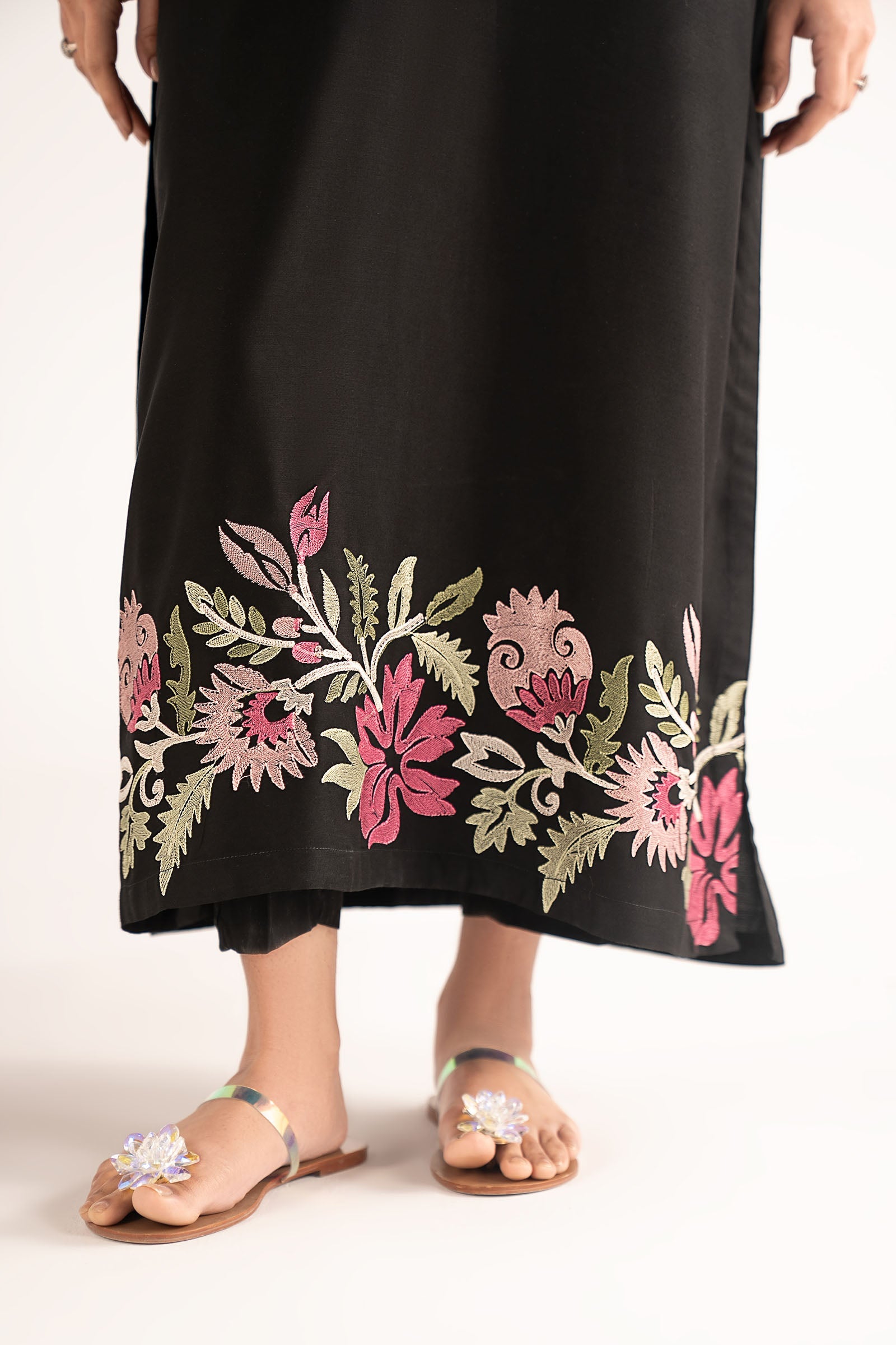 Embroidered Slub Lawn Shirt