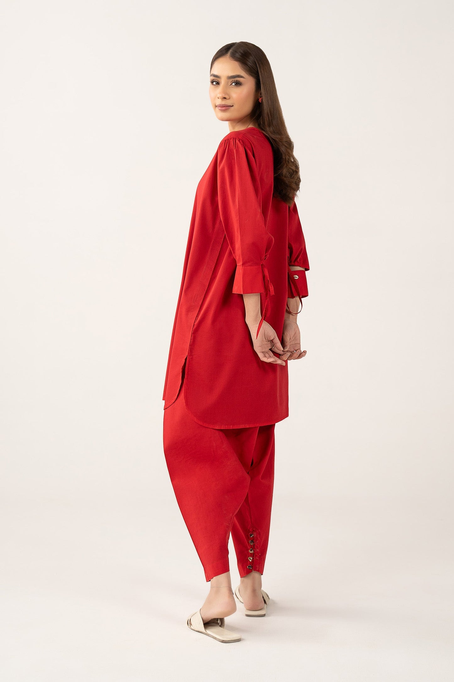 2 Pc Dyed Lawn Suit