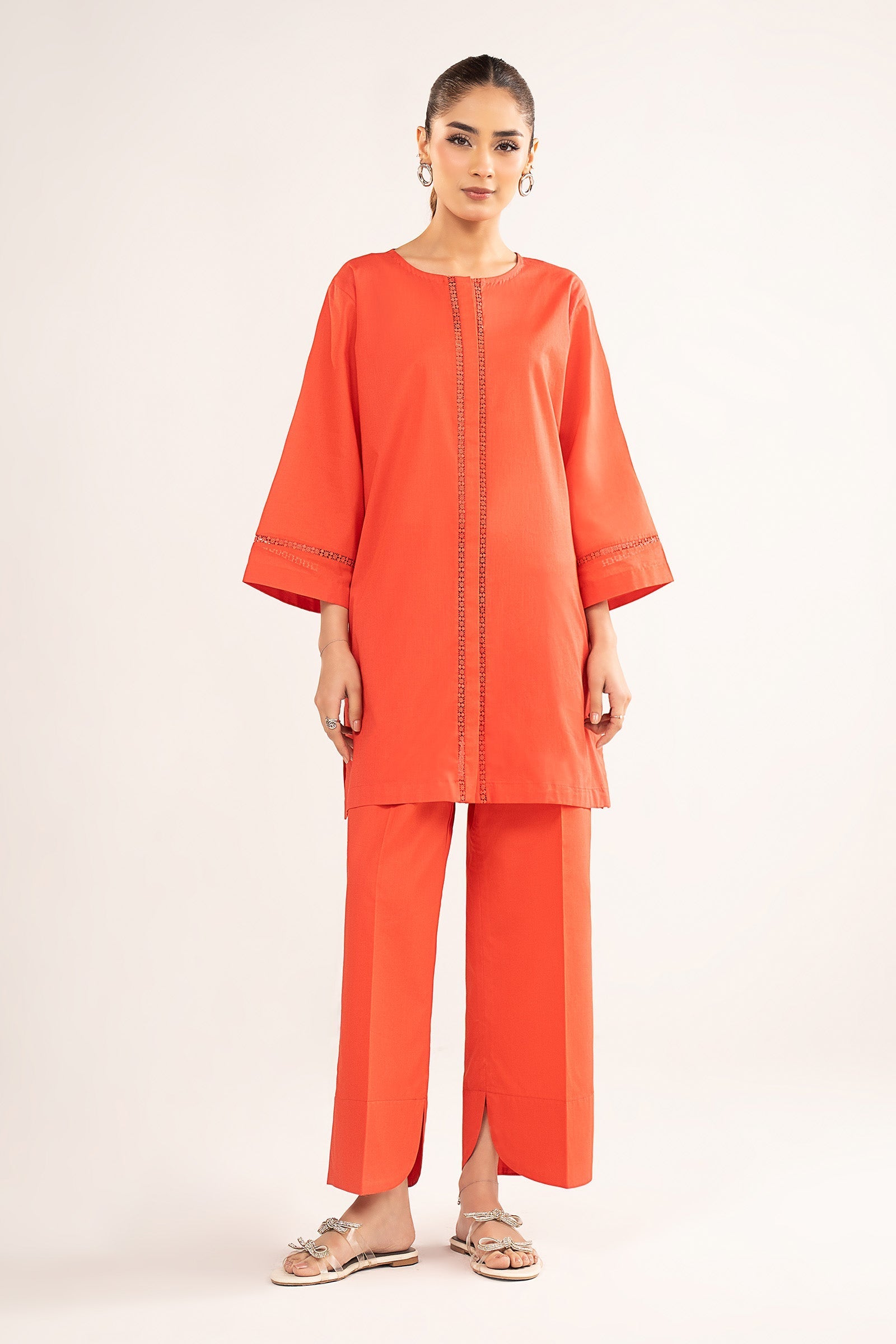 2 Pc Dyed Lawn Suit