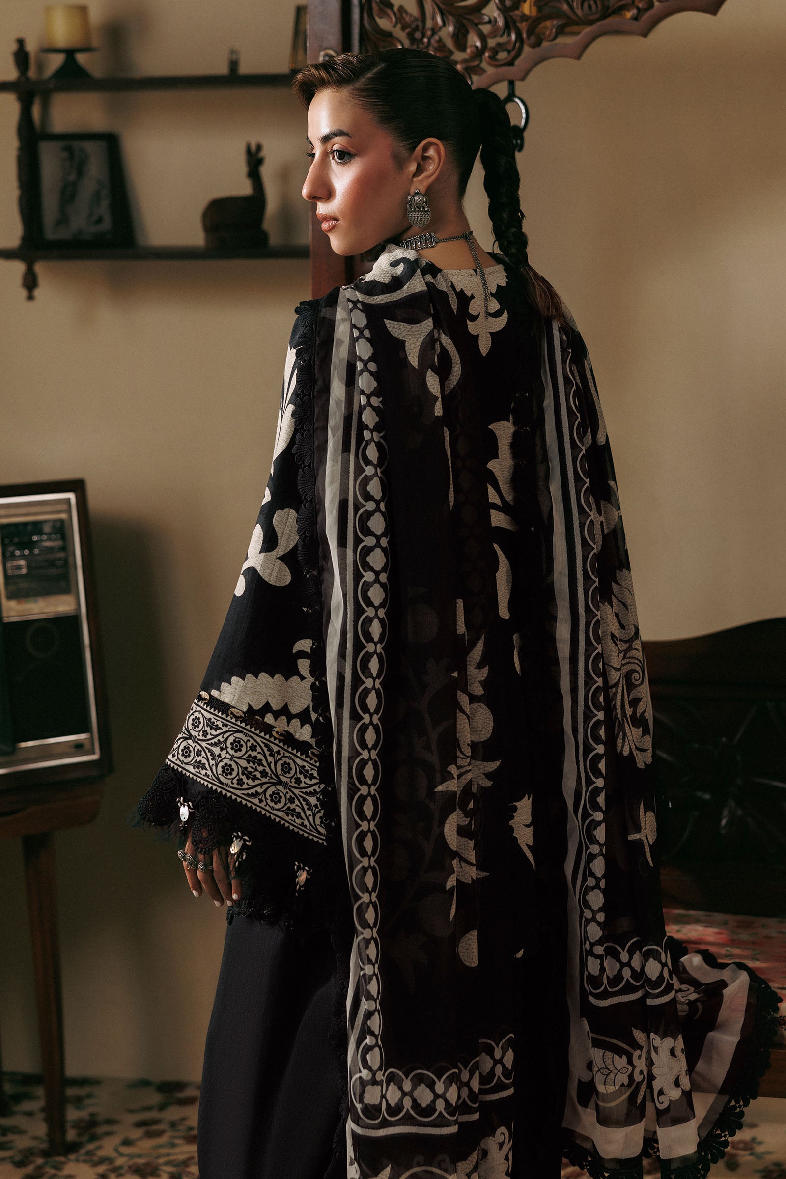 3 Pc Unstitched Embroidered Slub Khaddar Suit