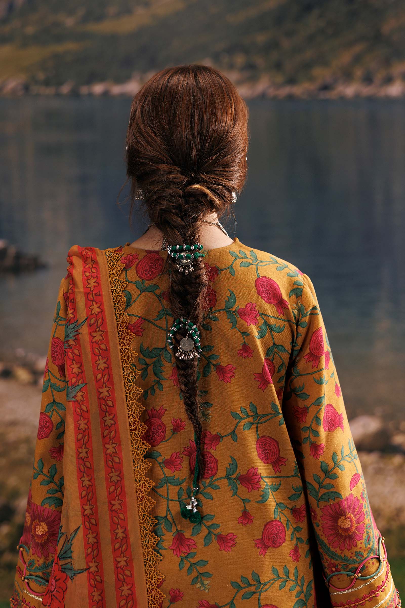 3 Pc Unstitched Embroidered Slub Khaddar Suit