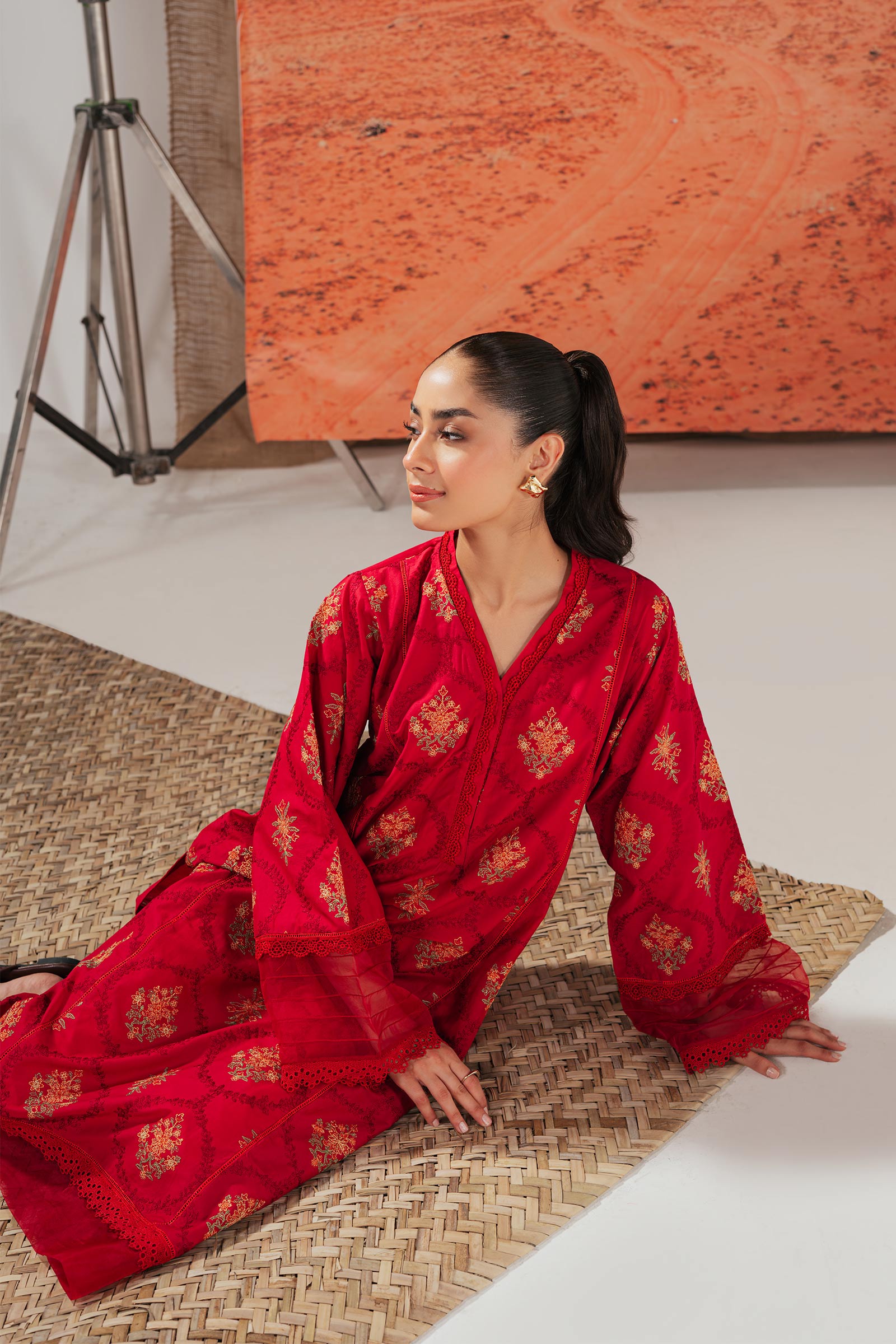 Embroidered Lawn Kurta