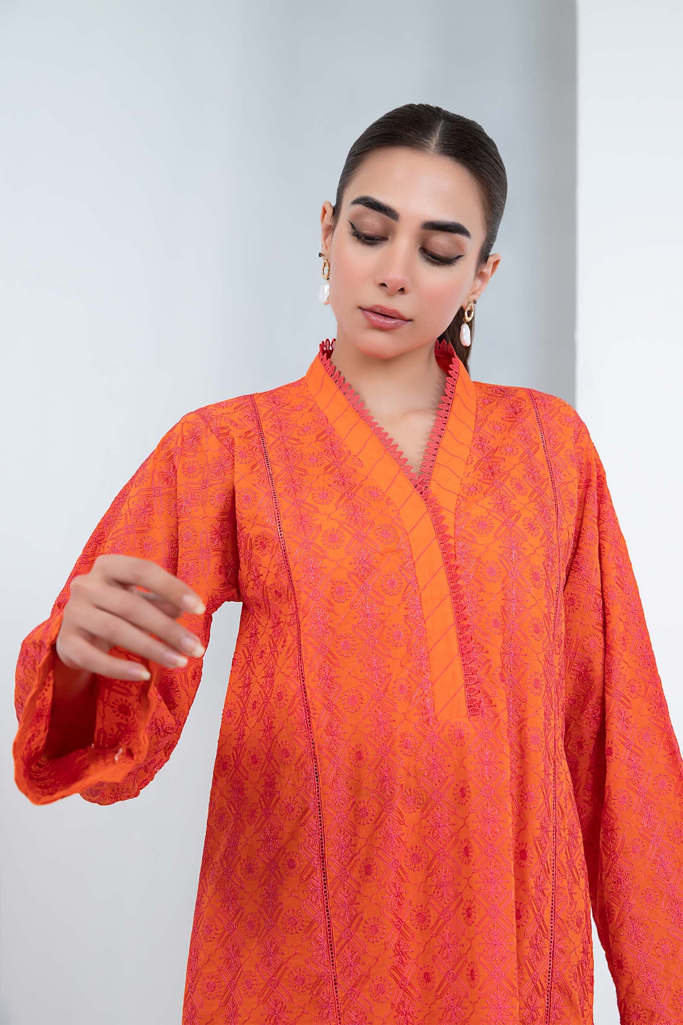 EMBROIDERED LAWN SHIRT | MB-EF24-36