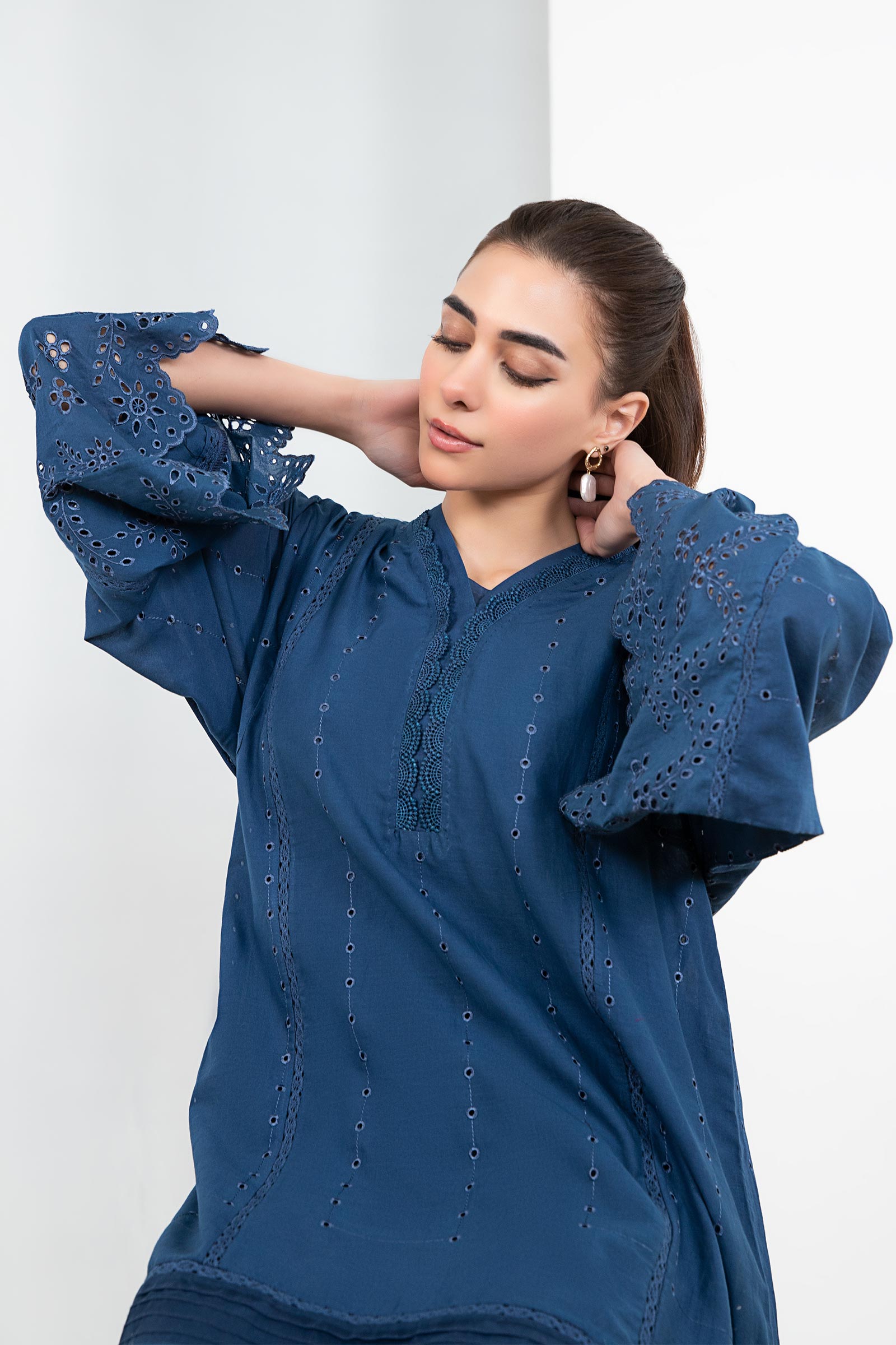 Embroidered Lawn Kurta