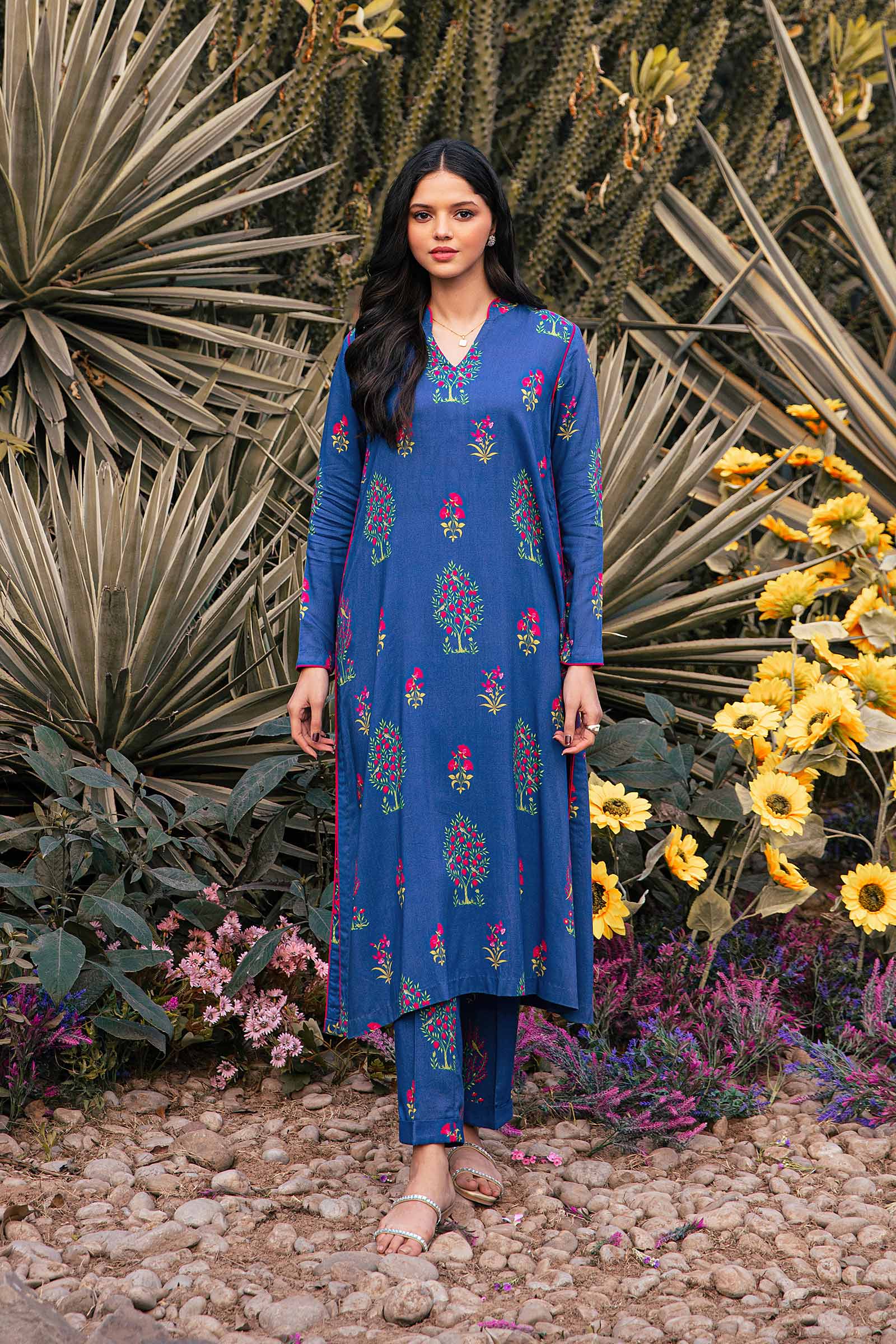 2 Piece Printed Arabic Lawn Suit