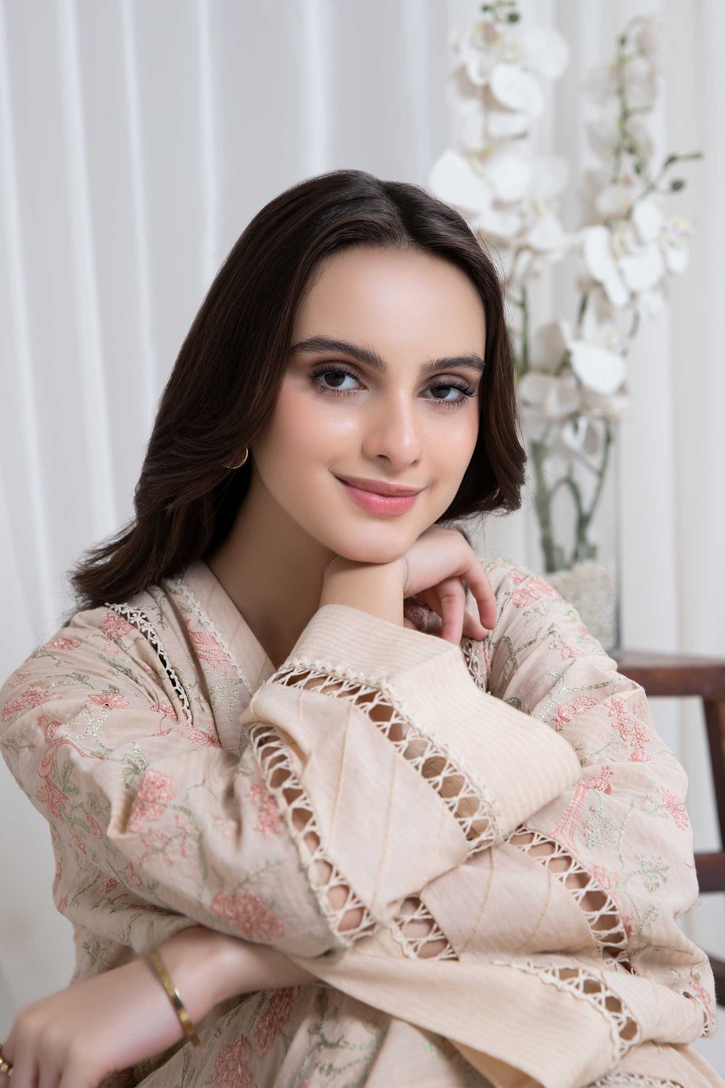 Embroidered Lawn Kurta