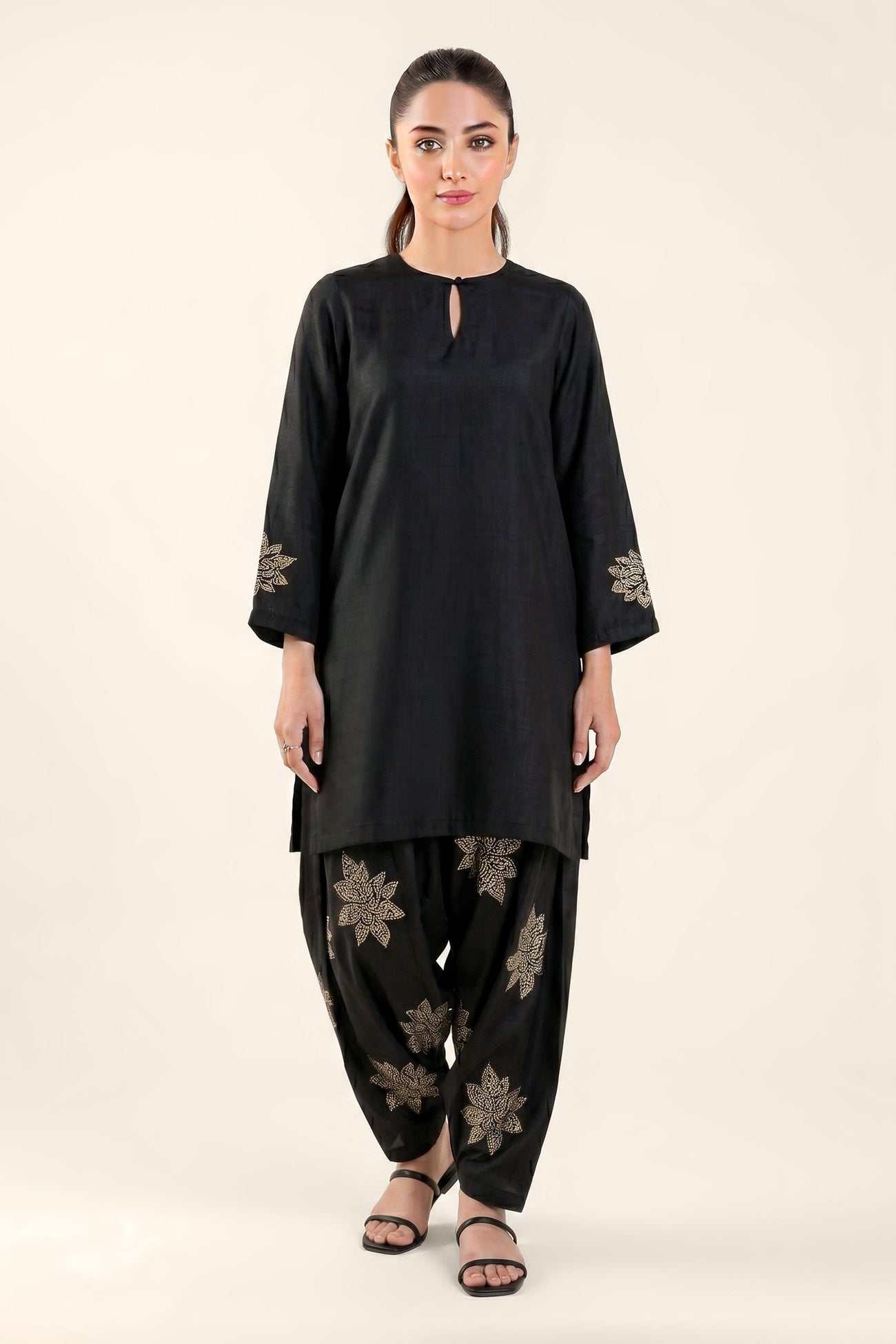 2 Pc Embellished Raw Silk Suit