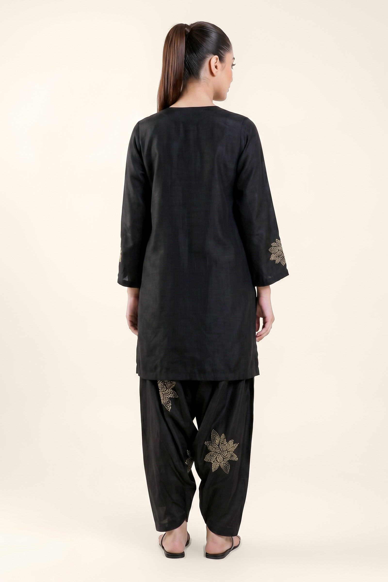 2 Pc Embellished Raw Silk Suit