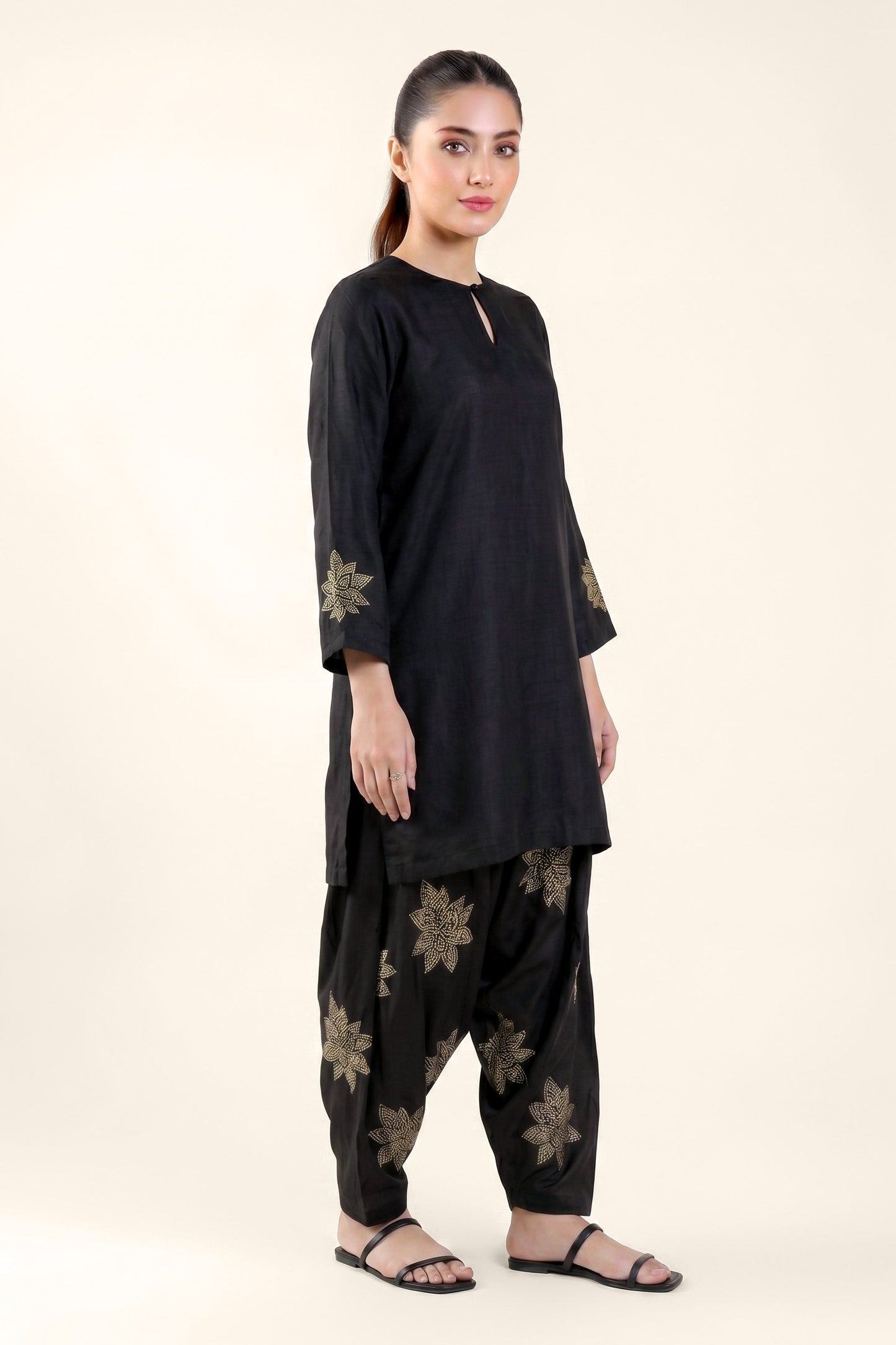 2 Pc Embellished Raw Silk Suit