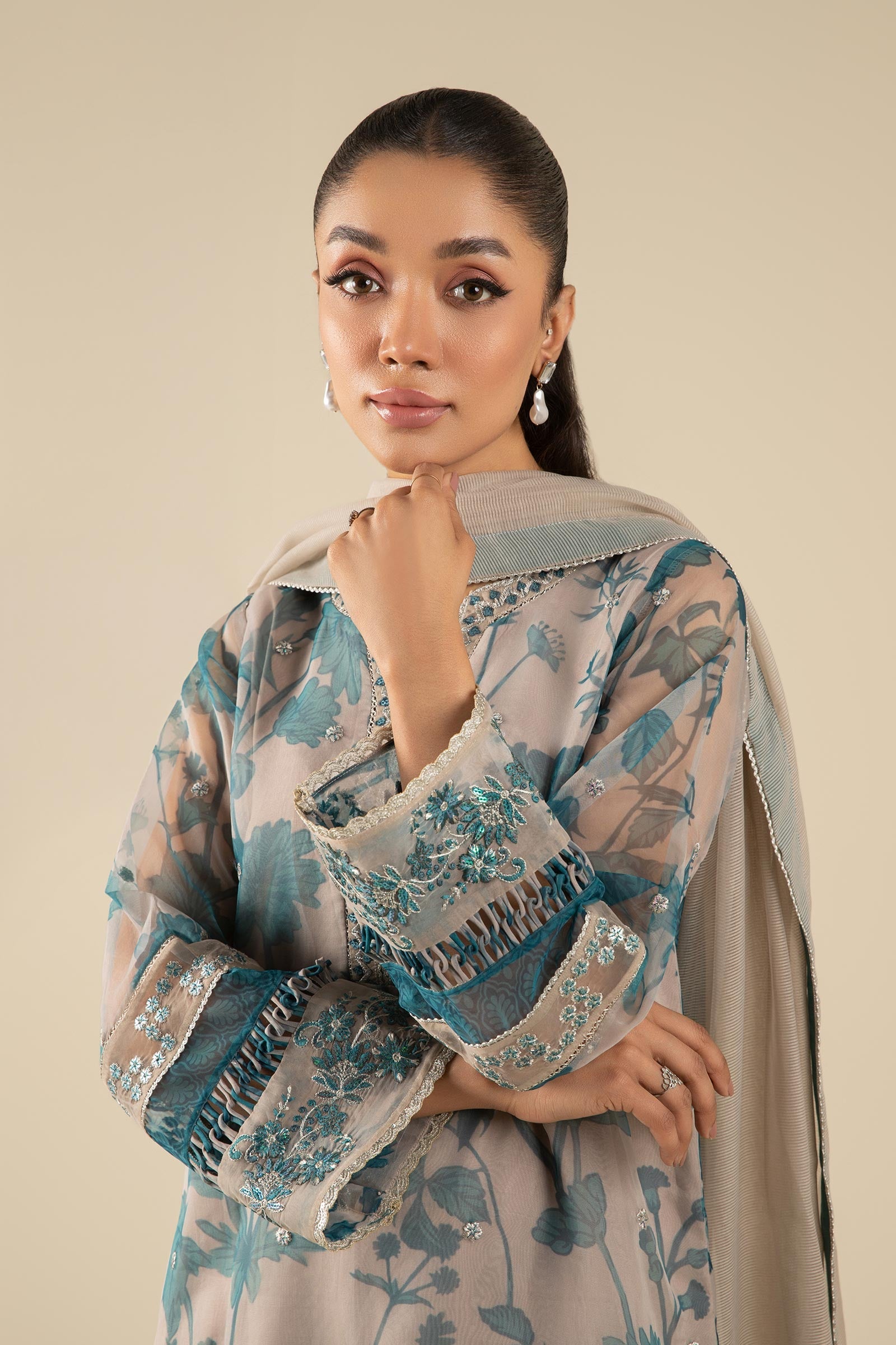 2 Pc Embroidered Organza Suit