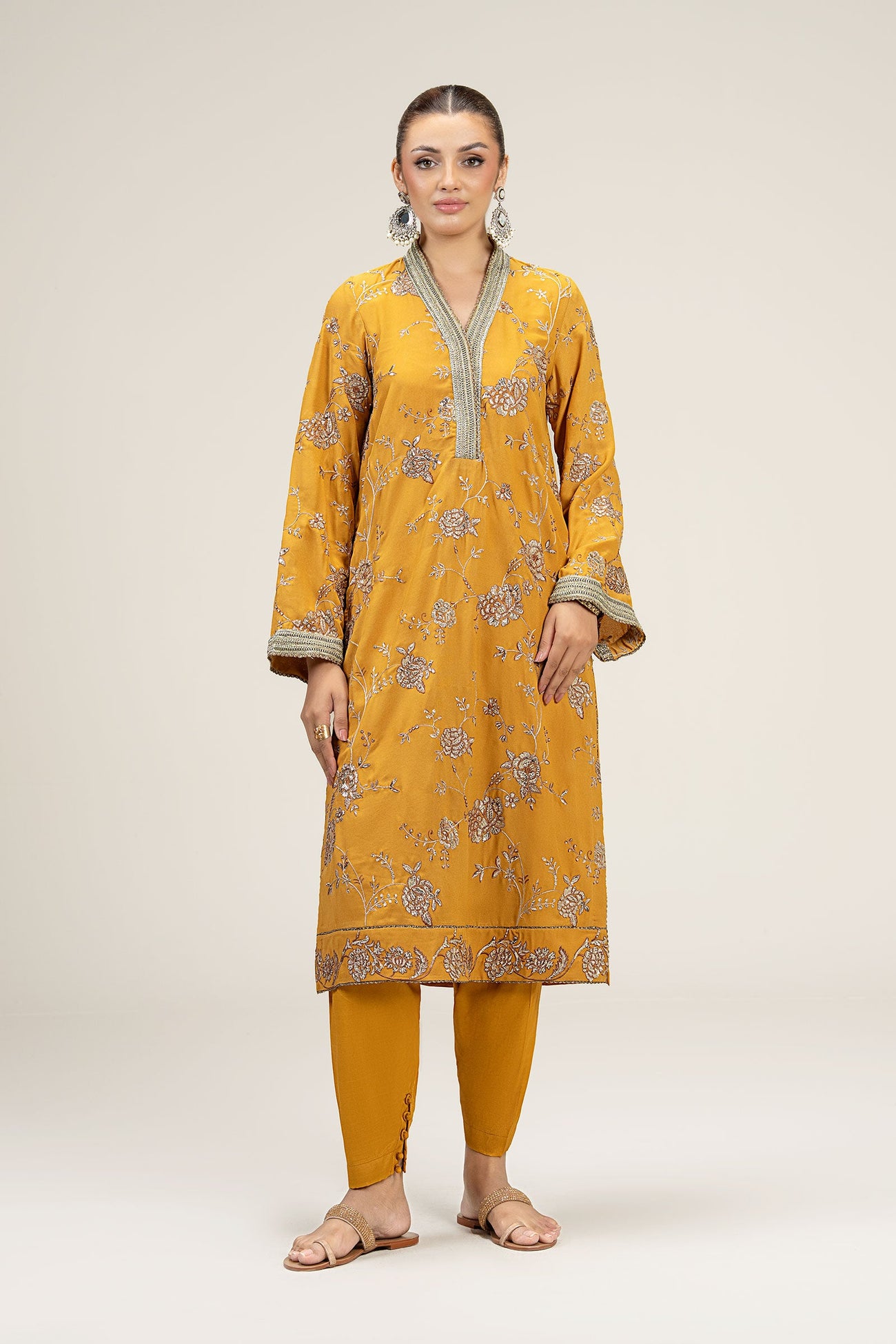 2 Pc Embroidered Georgette Suit