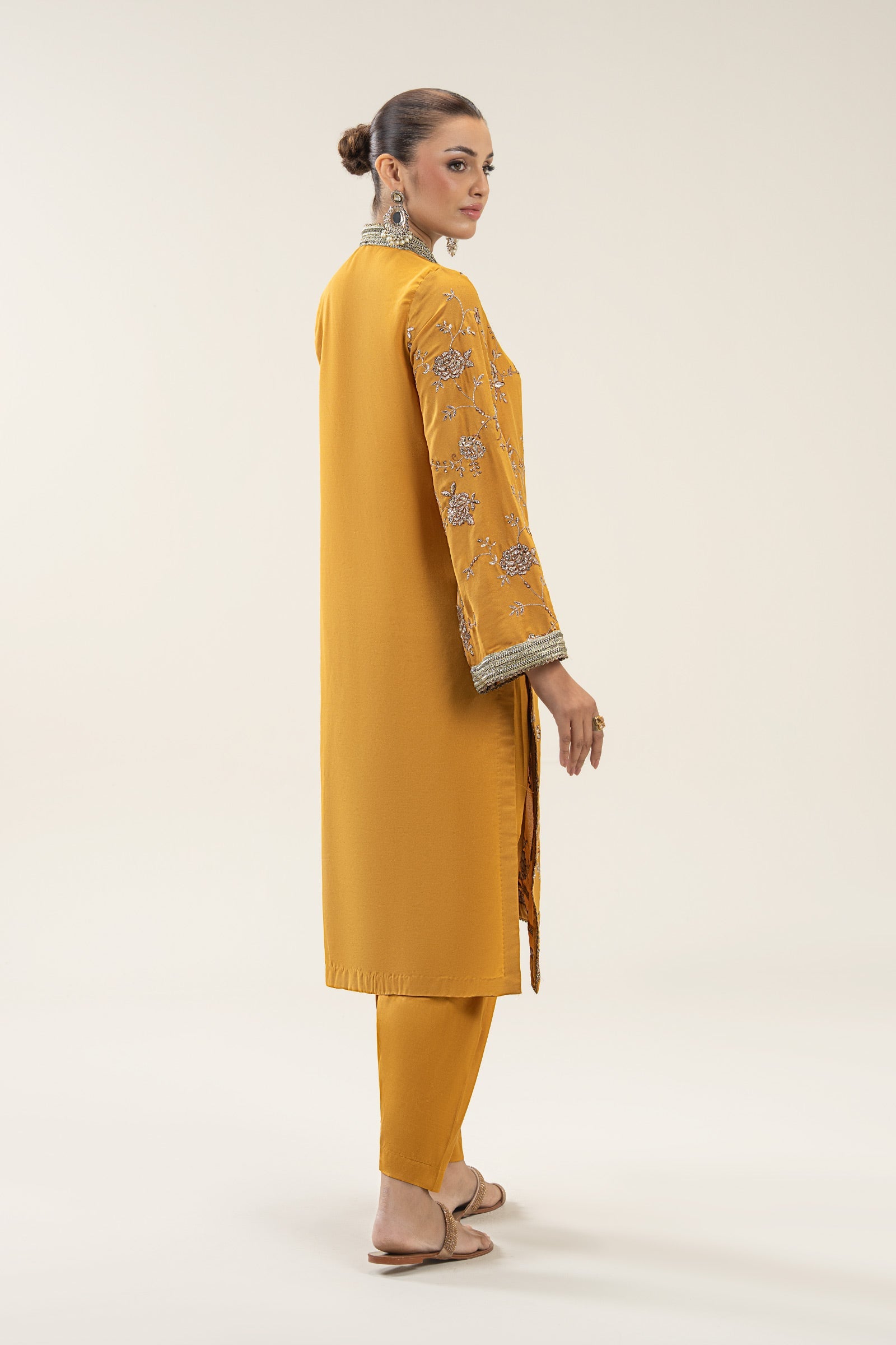 2 Pc Embroidered Georgette Suit