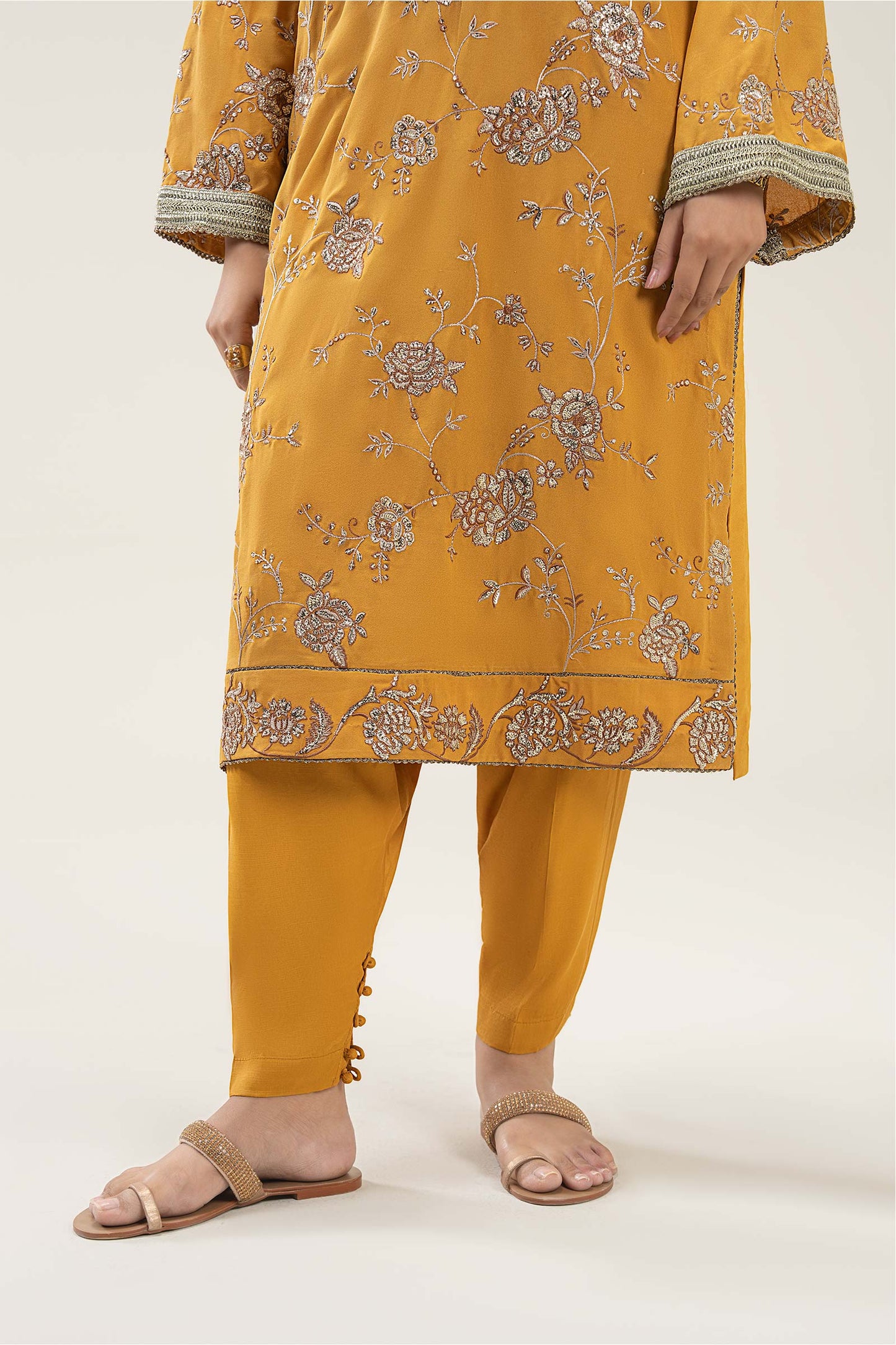 2 Pc Embroidered Georgette Suit