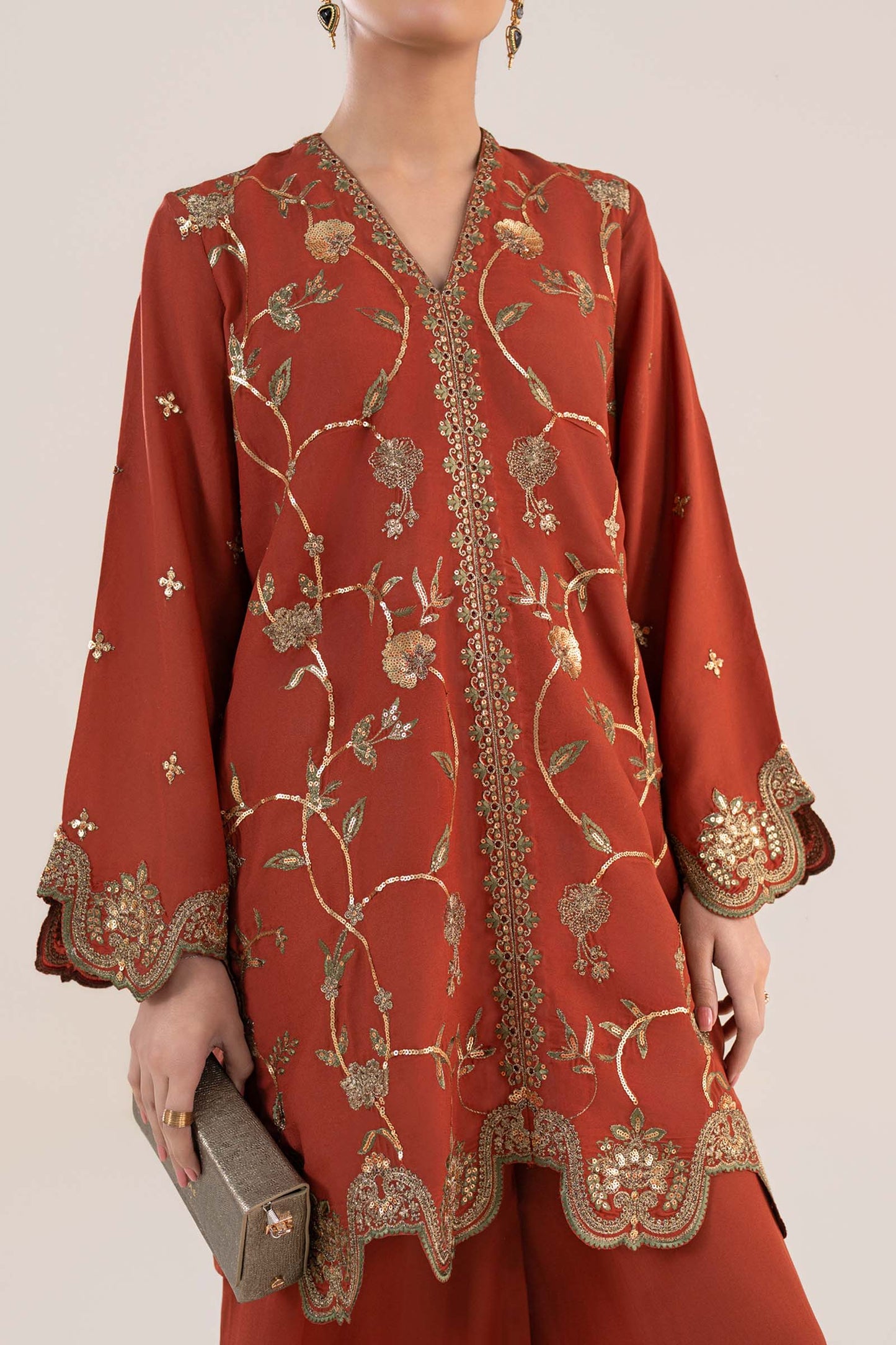 2 Pc Embroidered Georgette Suit