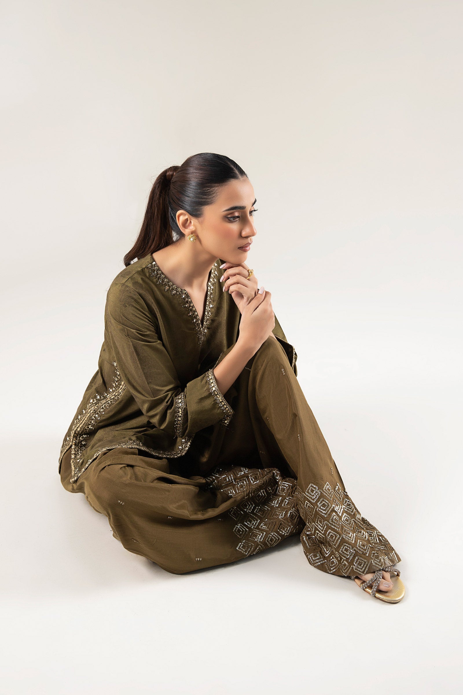 2 Pc Embroidered Jacquard Suit