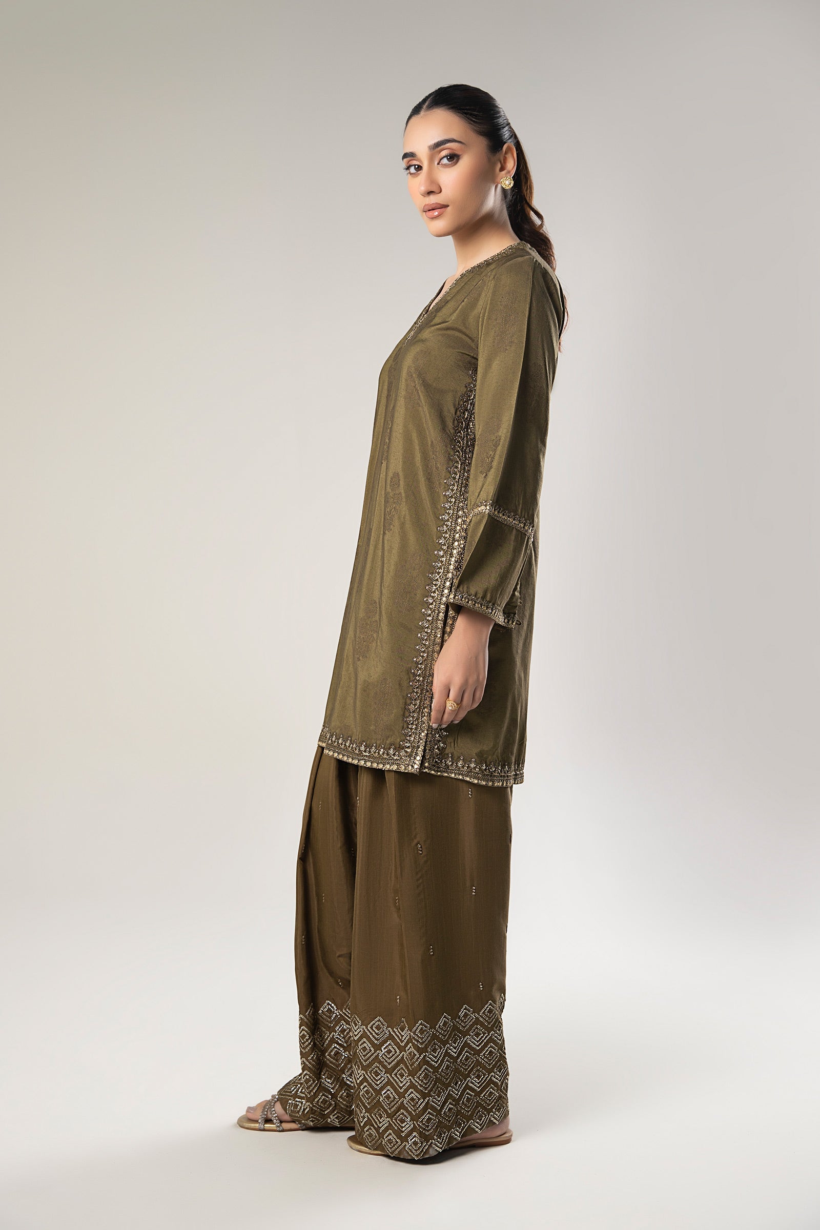 2 Pc Embroidered Jacquard Suit